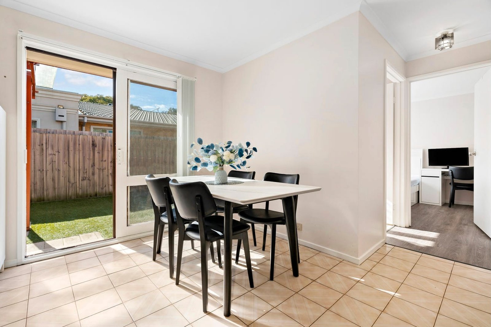 Gallery: 19/104 Springs Road