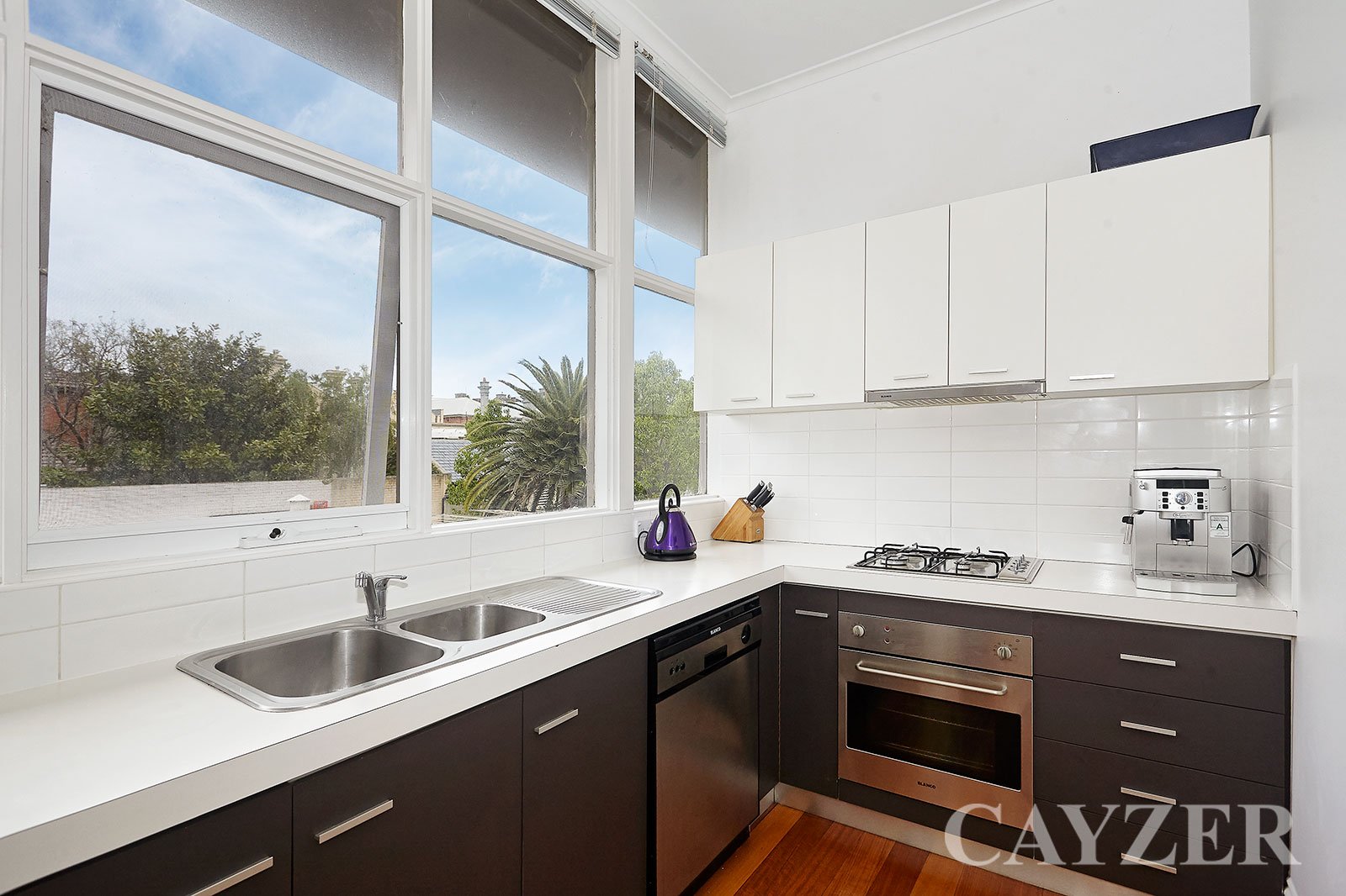 Gallery: 19/11-17 Park Street