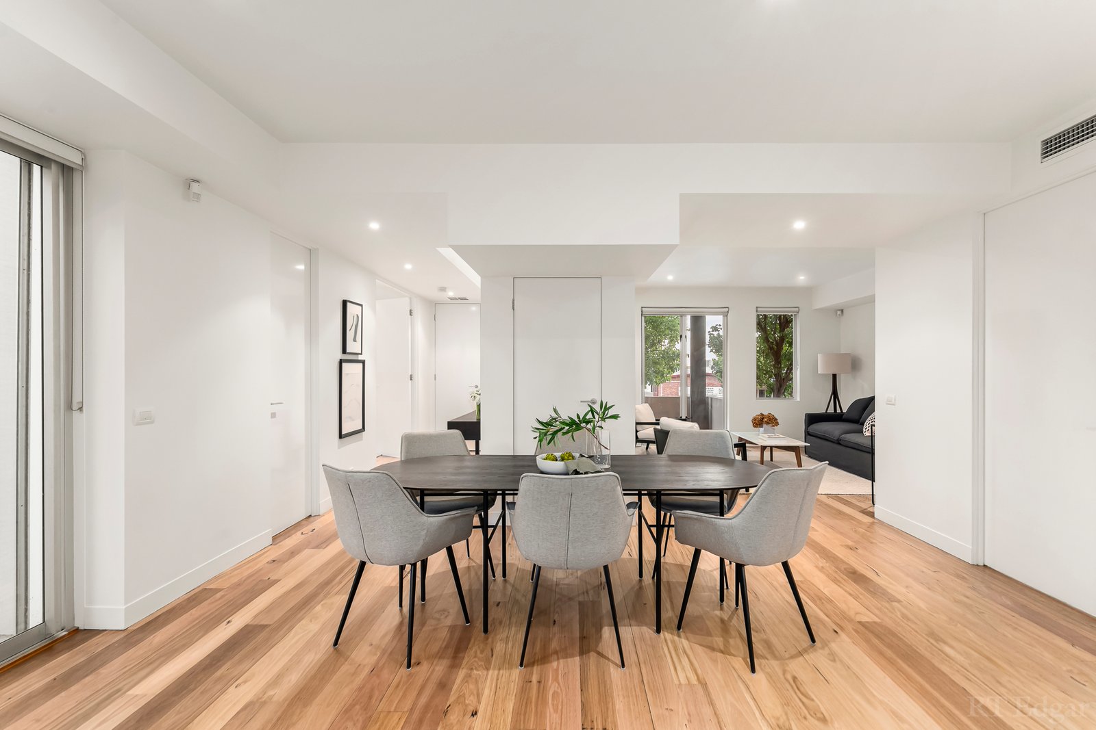 Real Estate and Property in 1/911 Toorak Road, Camberwell, VIC