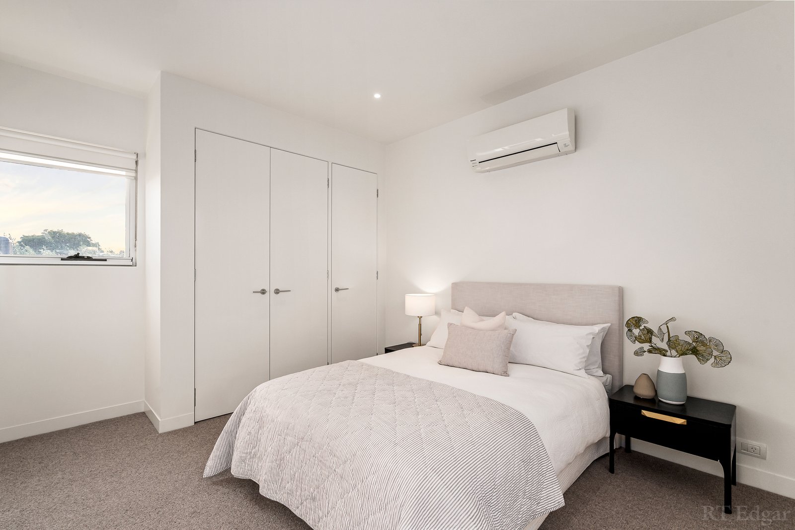 Real Estate and Property in 1/911 Toorak Road, Camberwell, VIC