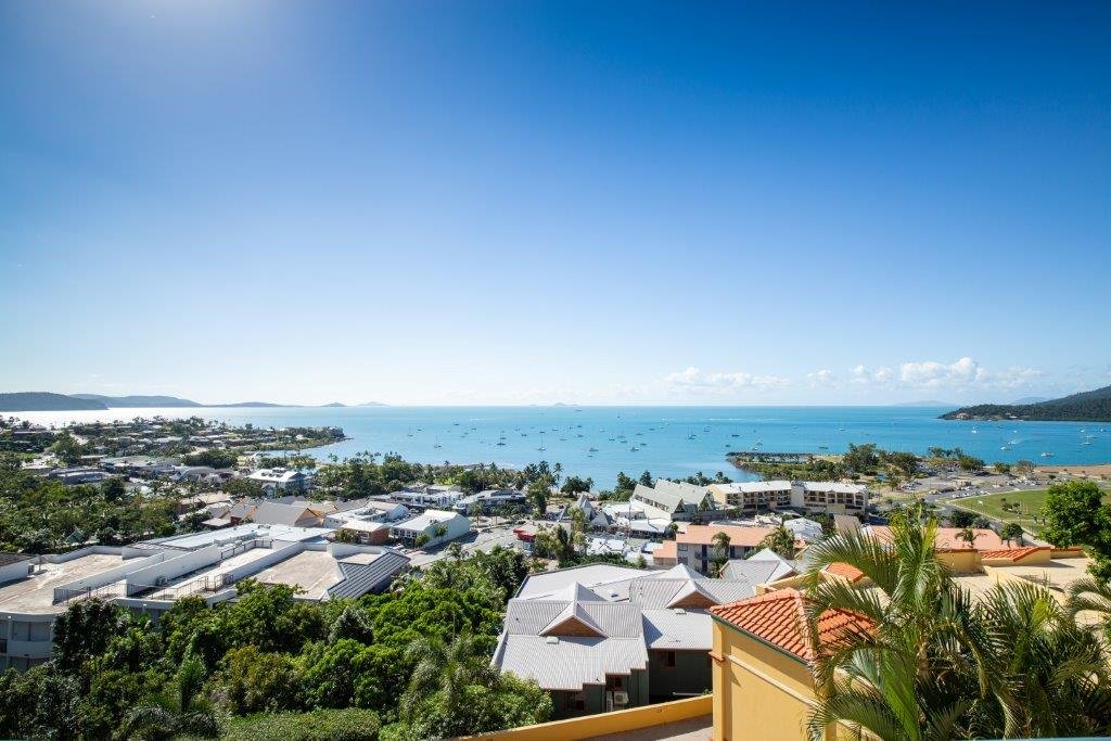 19/12 Golden Orchid Drive AIRLIE BEACH 2
