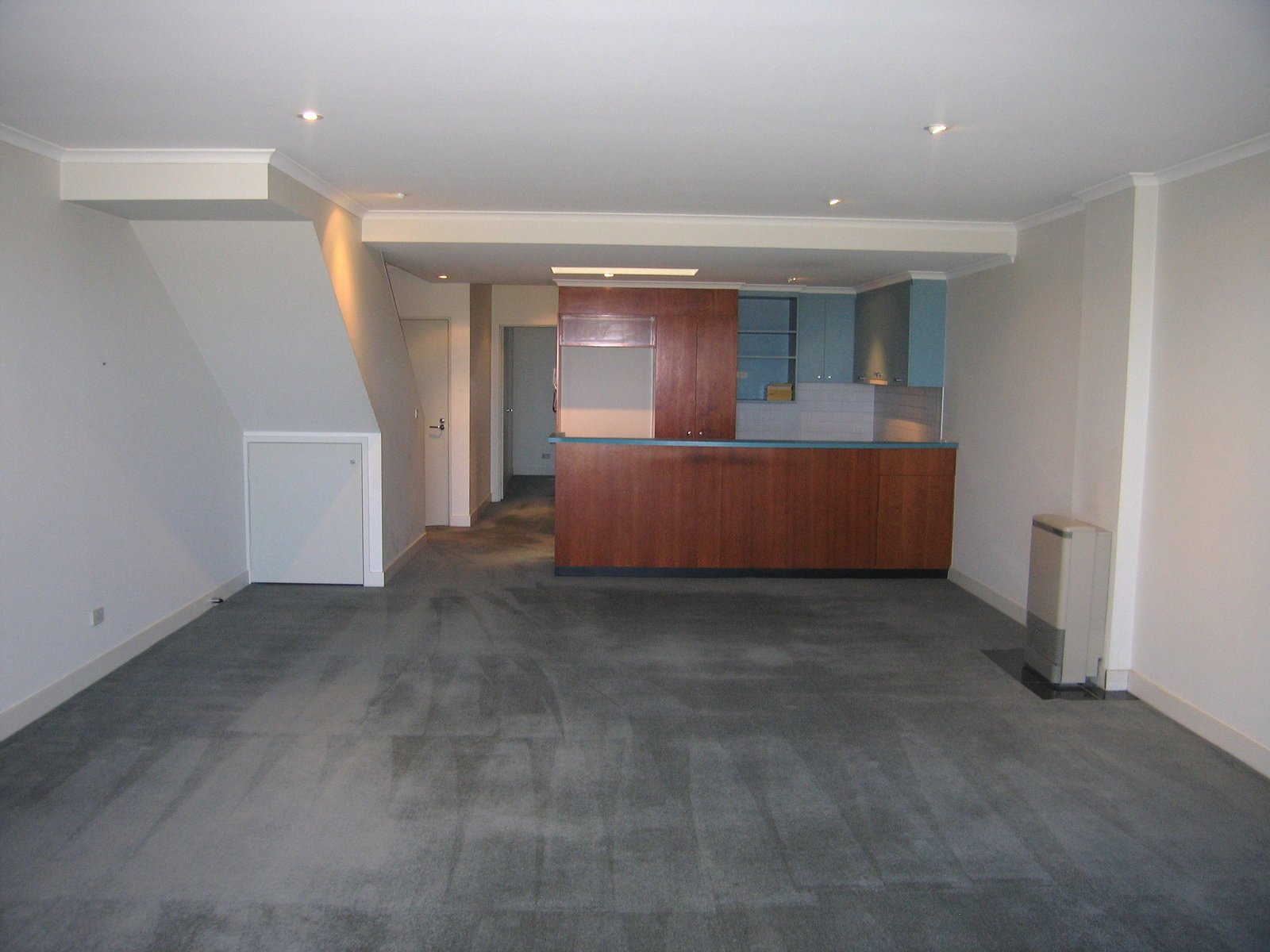 Gallery: 19/122 Beach Road