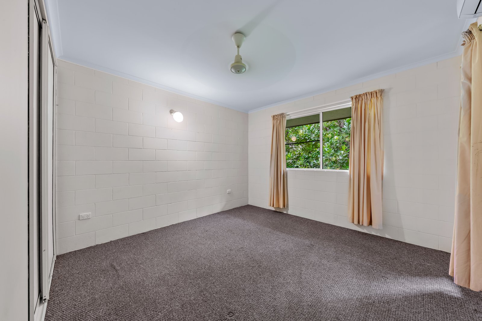 19/14 Island Drive CANNONVALE 8