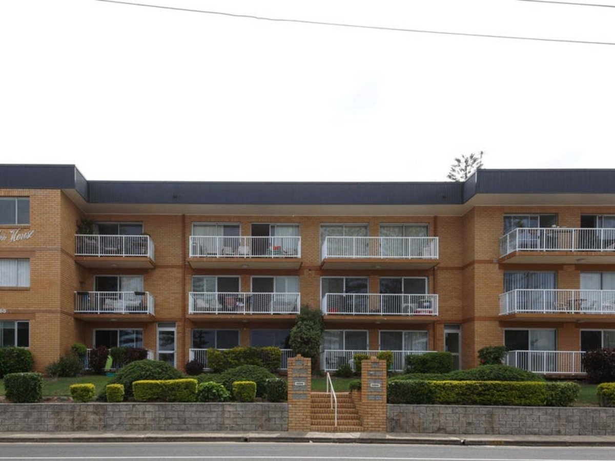 19/168 Hedges Avenue MERMAID BEACH 1