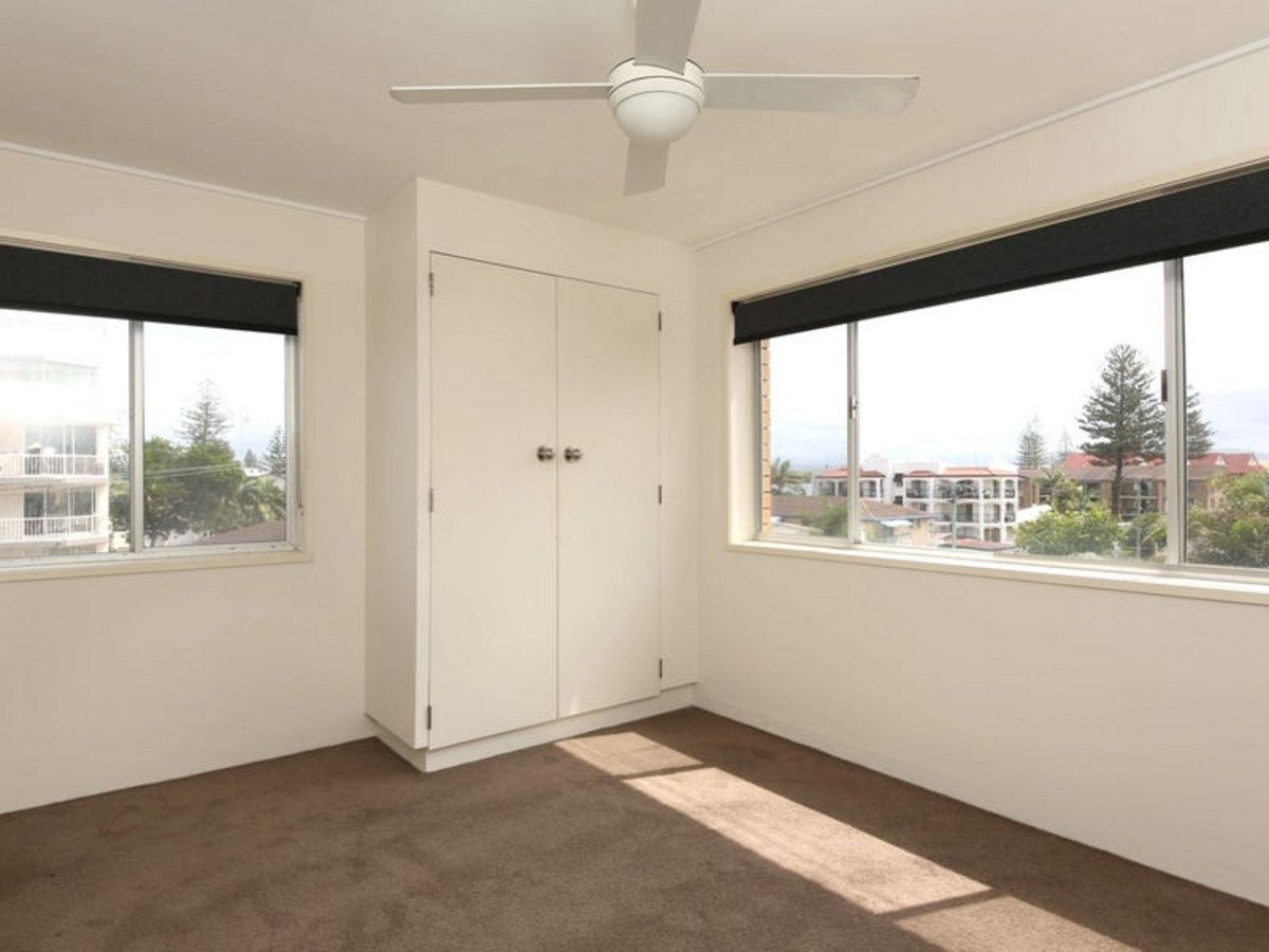 19/168 Hedges Avenue MERMAID BEACH 5