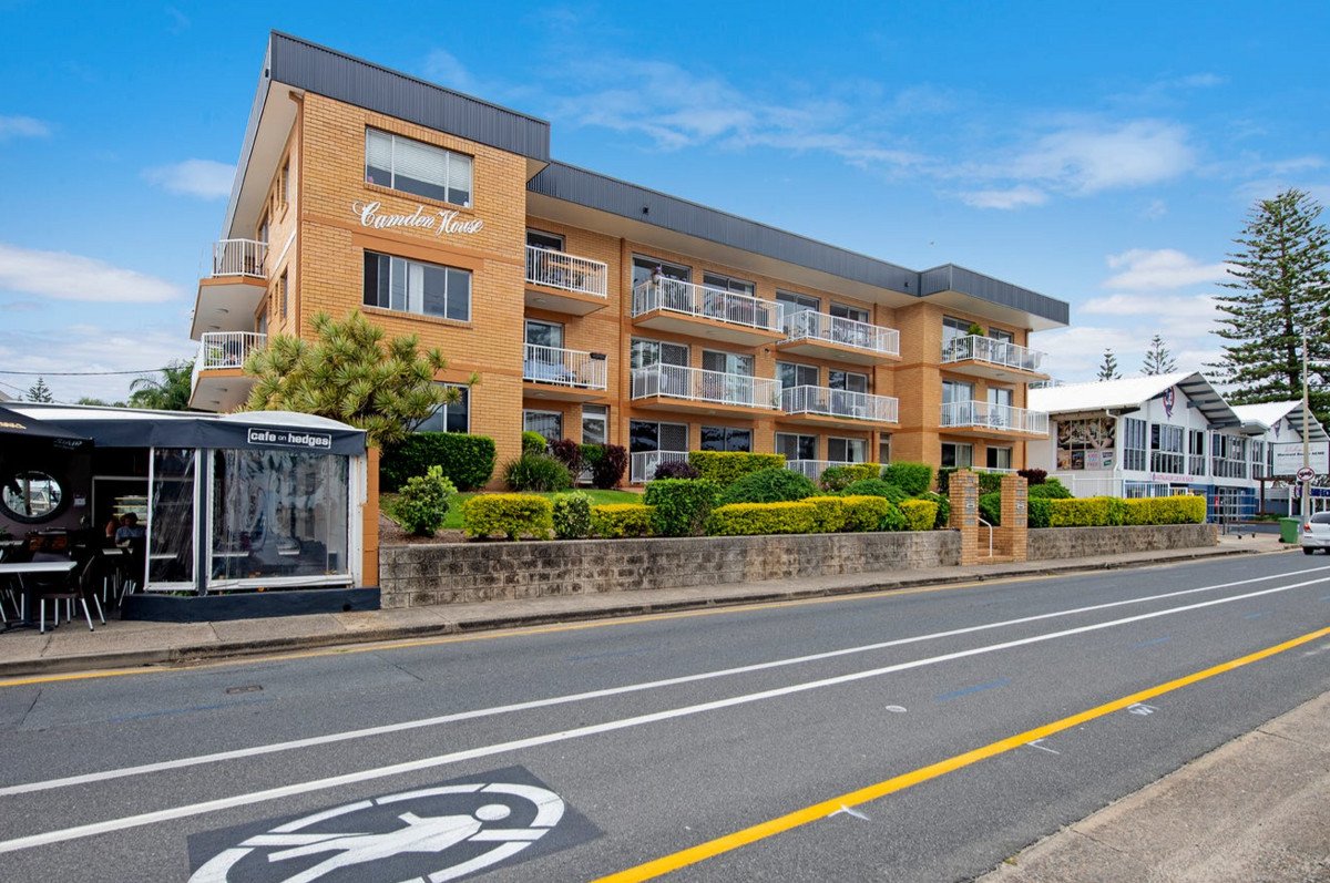 19/168 Hedges Avenue MERMAID BEACH 2