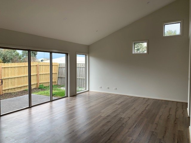 Gallery: 19/182-188 Cox Road