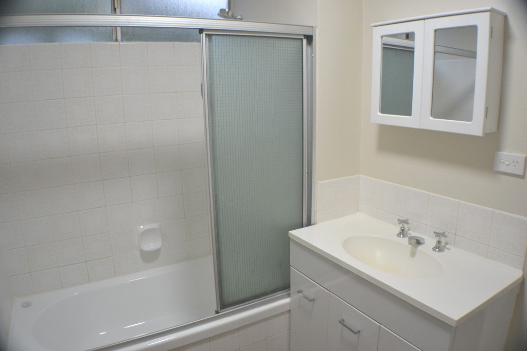 1/92 Broughton Road KEDRON 9