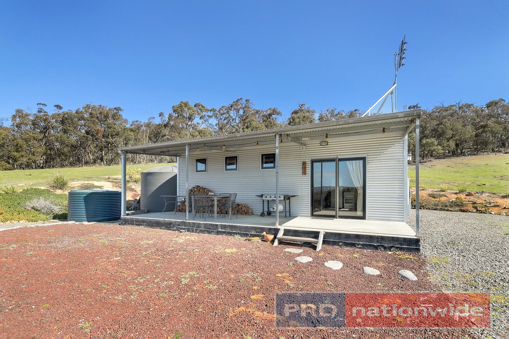 192 Musical Gully Road WATERLOO 2