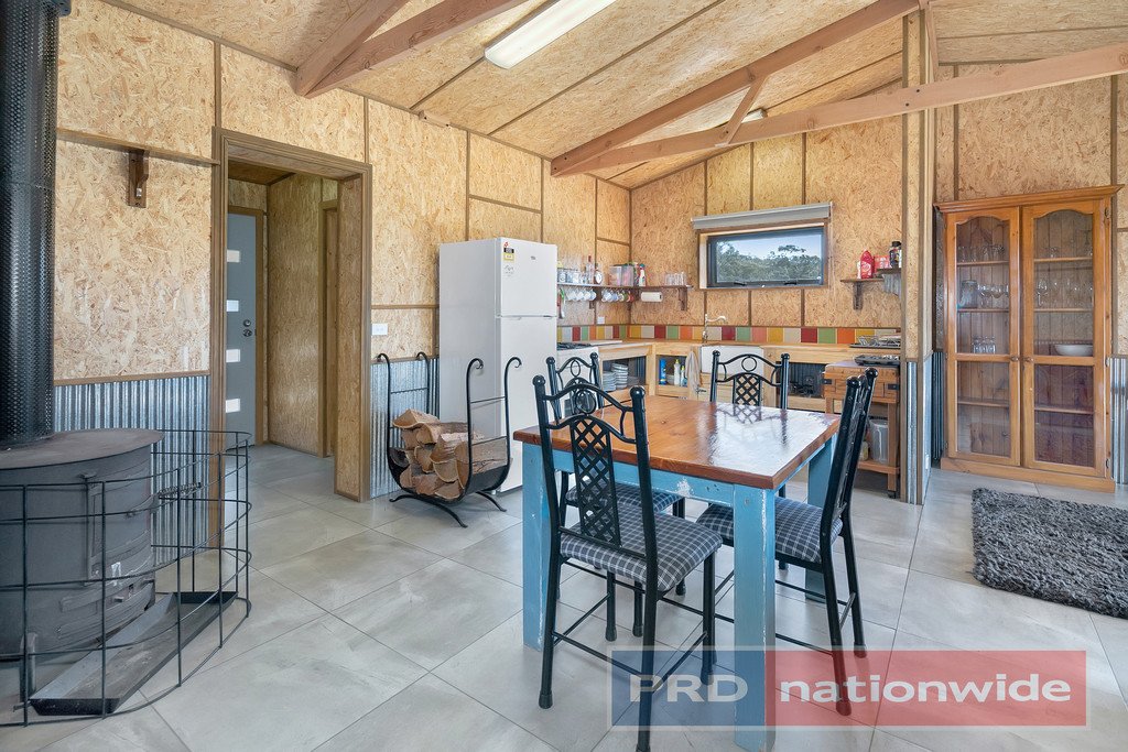 192 Musical Gully Road WATERLOO 4