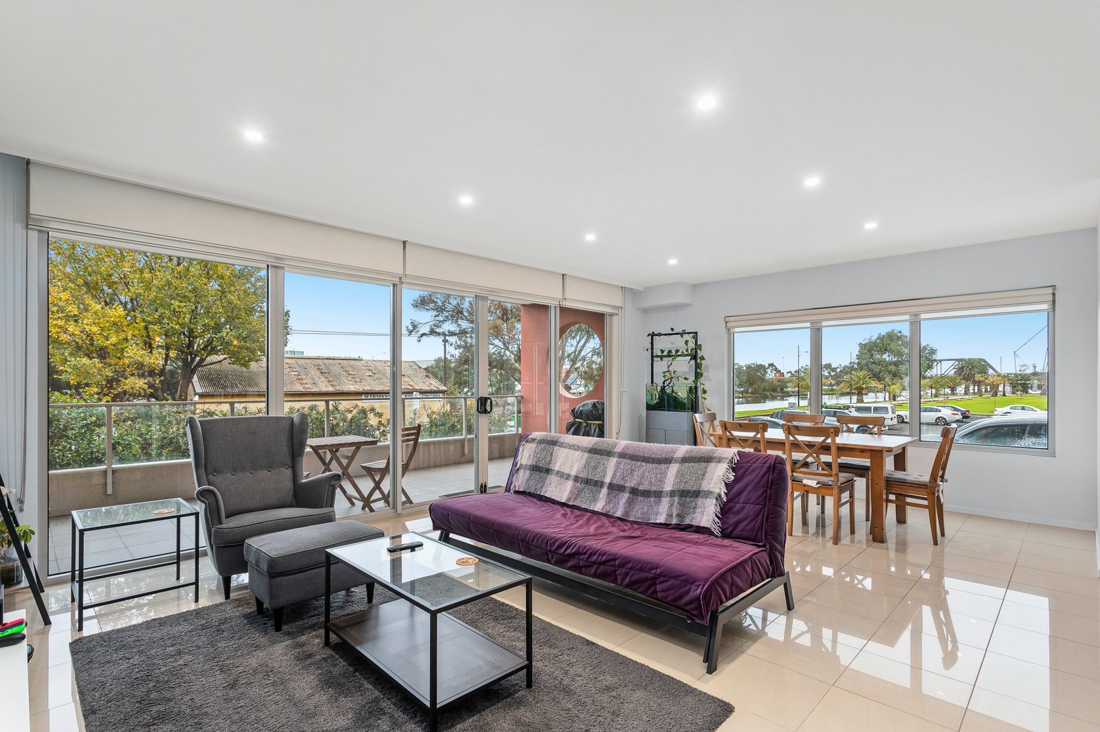 Gallery: 19/2 Saltriver Place