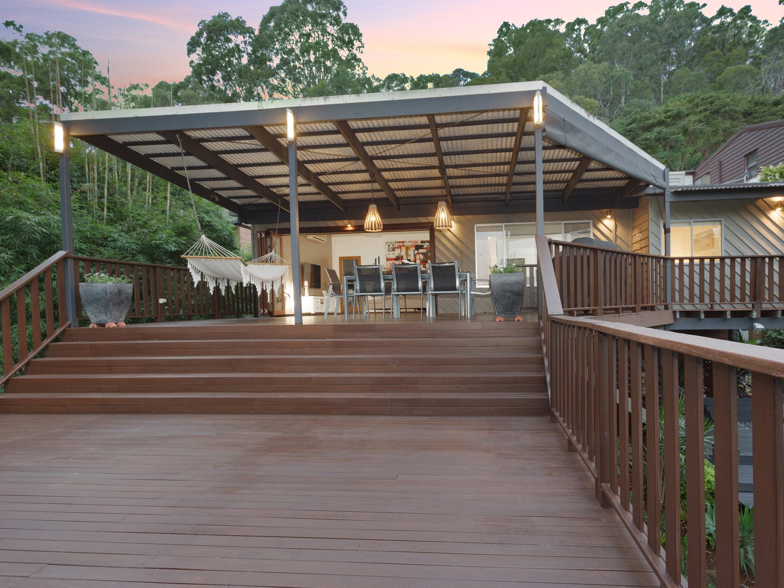 192 West Burleigh Road BURLEIGH HEADS 4