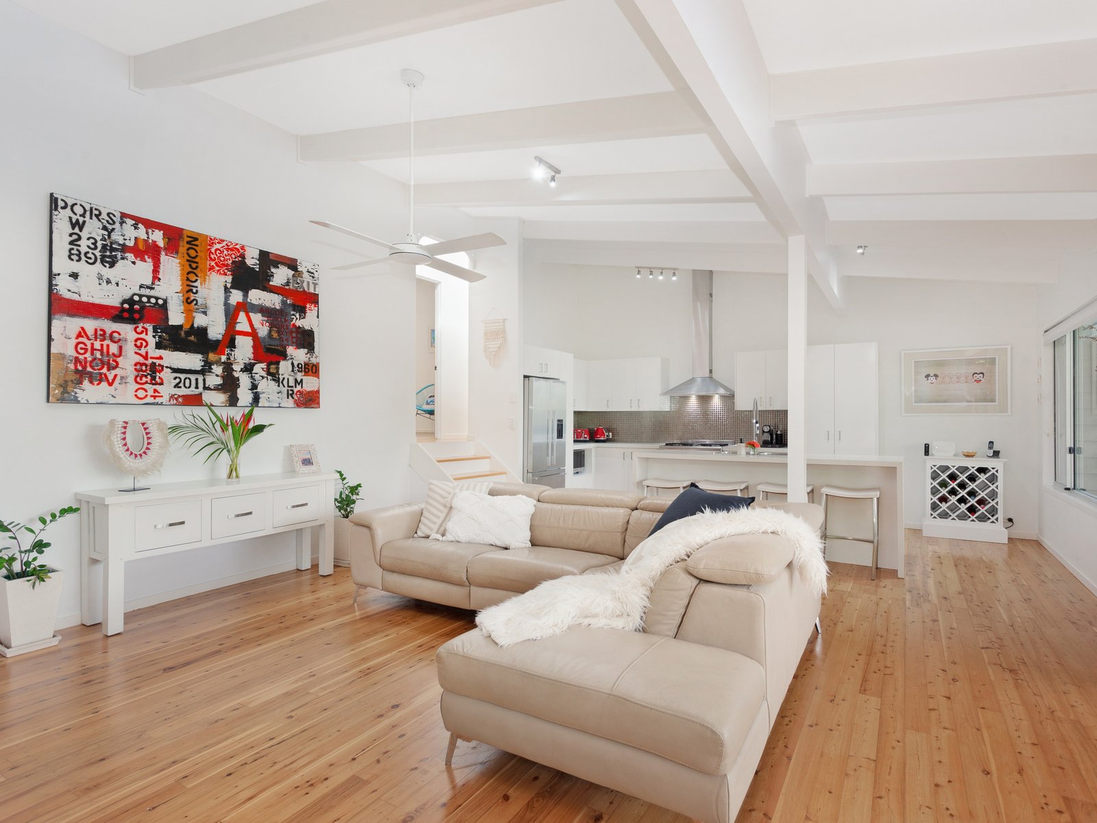 192 West Burleigh Road BURLEIGH HEADS 7