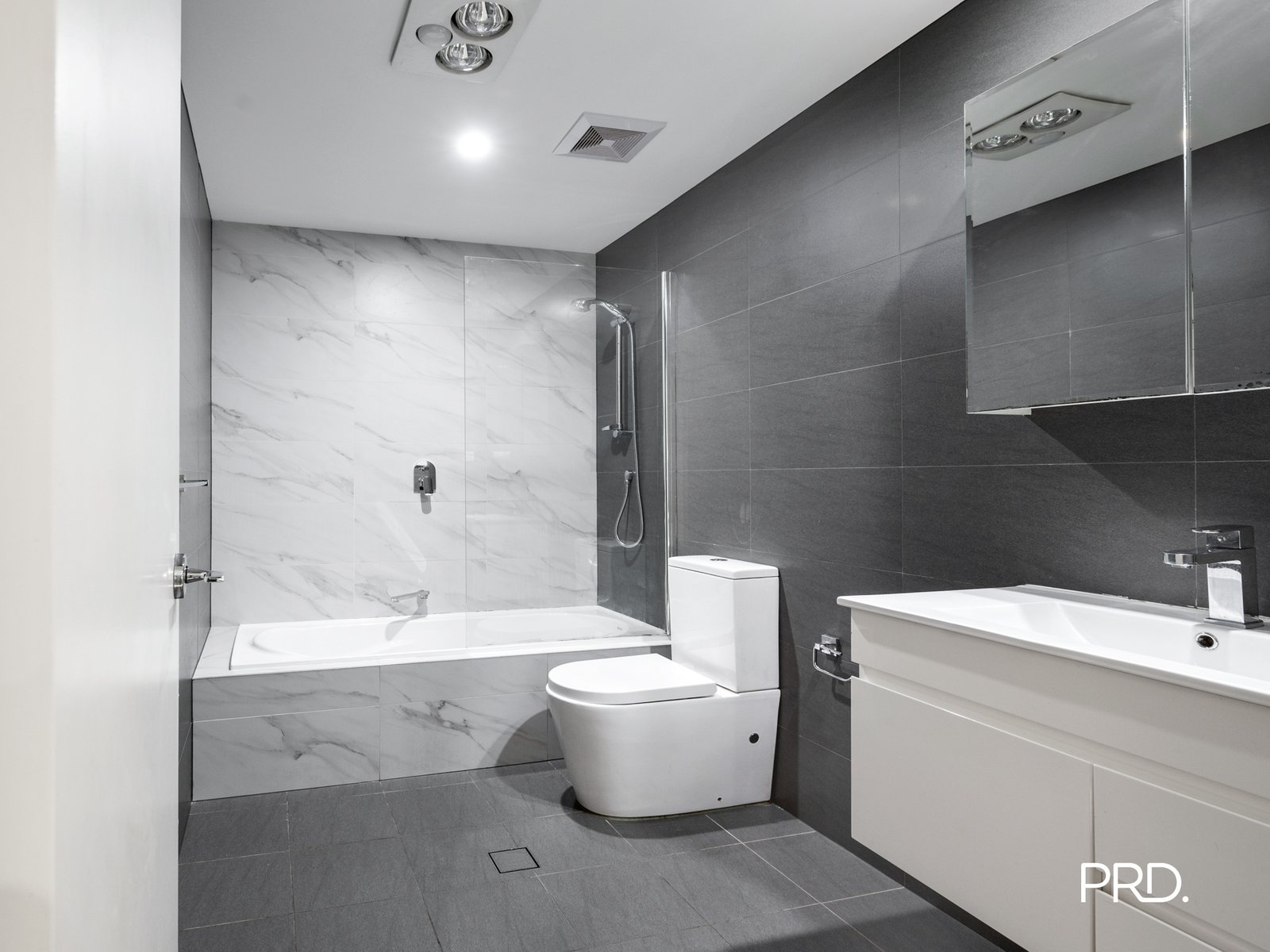 19/206-212 Great Western Highway KINGSWOOD 11