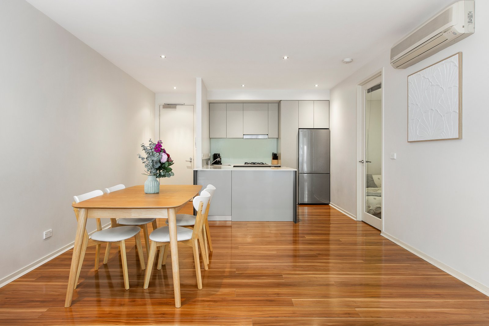 Gallery: 19/24-26 Milton Street