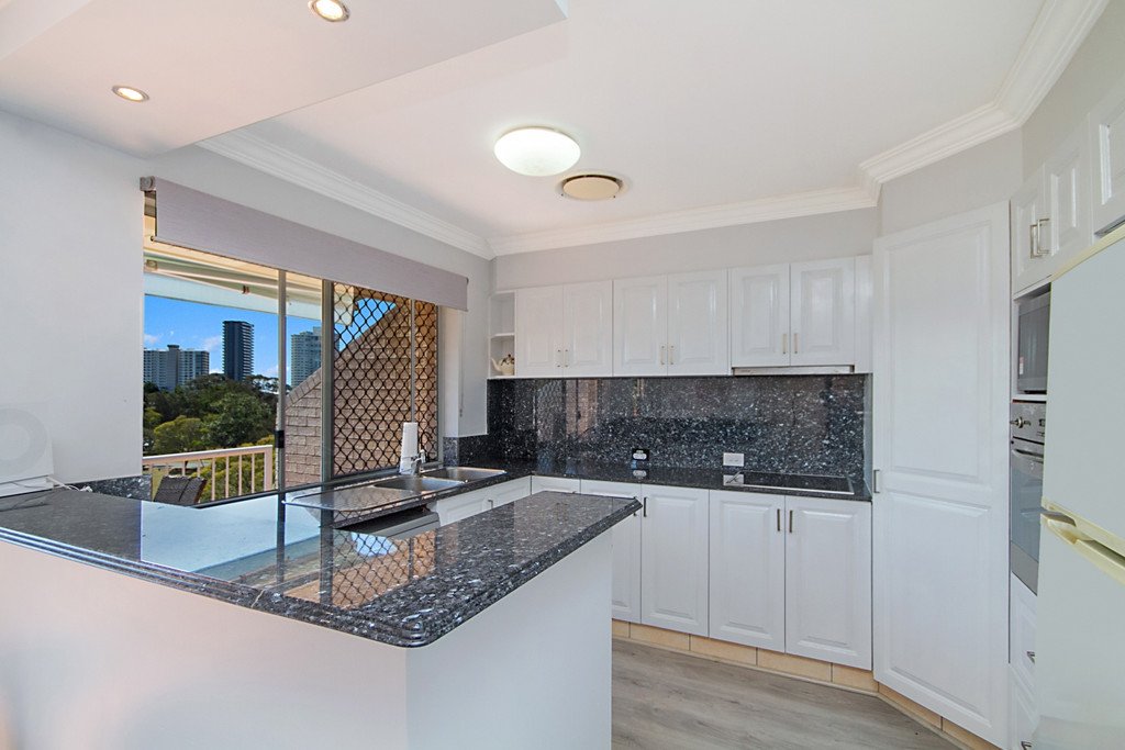 19/29 Dixon Street COOLANGATTA 5