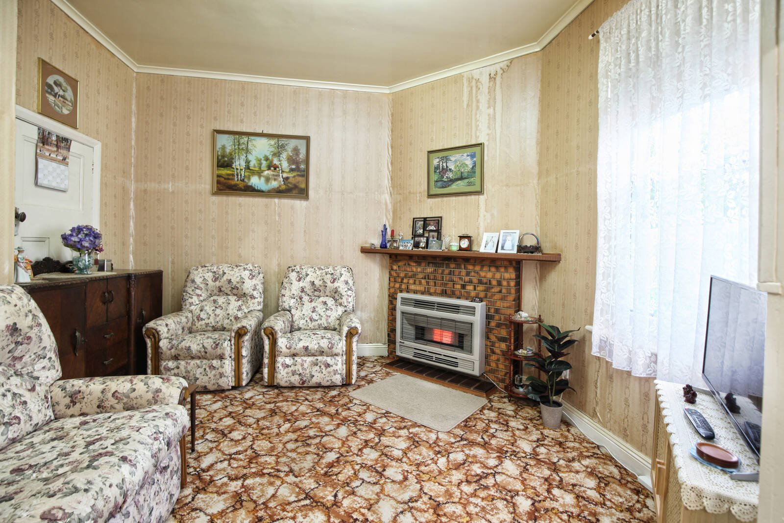 Real Estate and Property in 193 Mollison Street, Kyneton, VIC