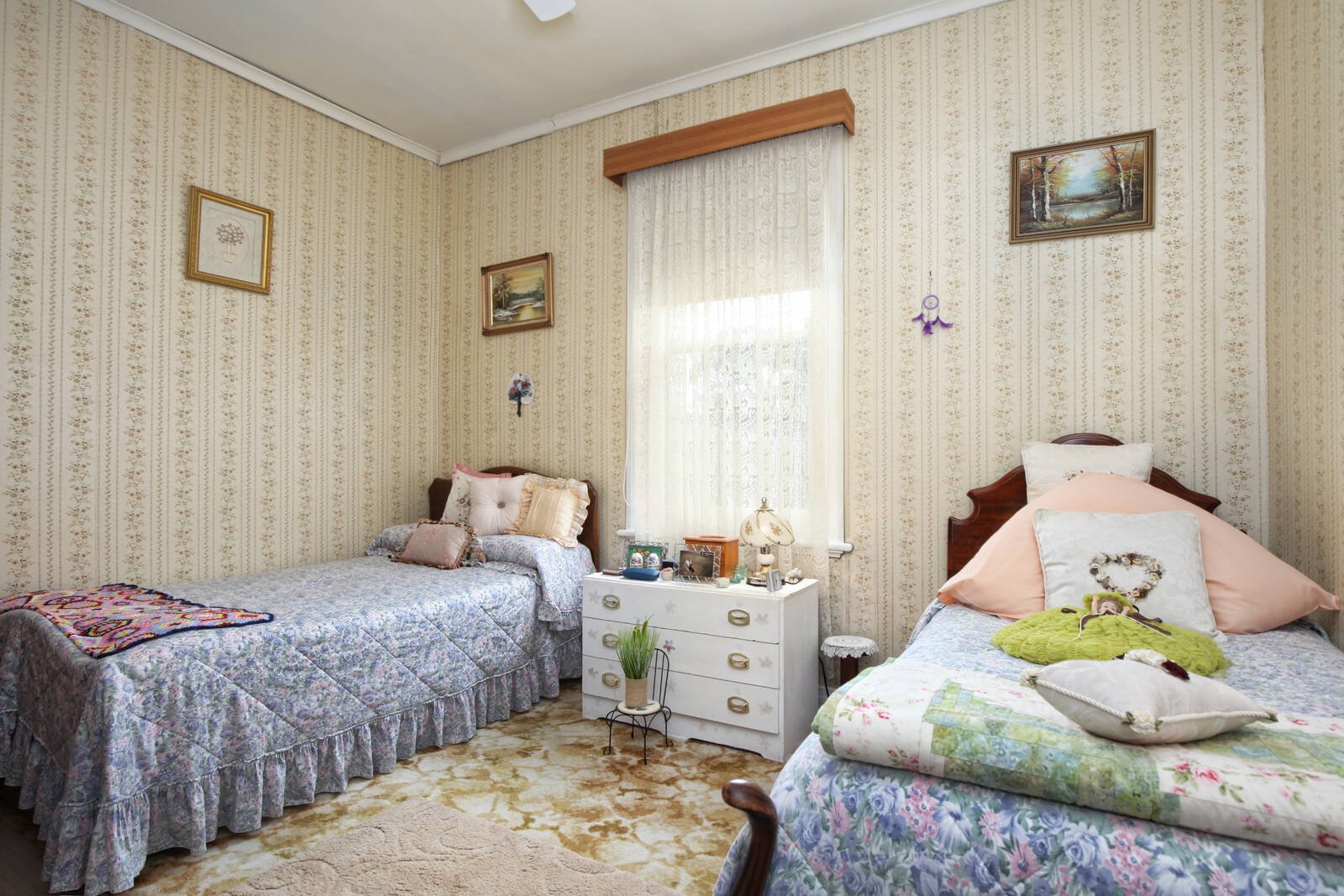 Real Estate and Property in 193 Mollison Street, Kyneton, VIC