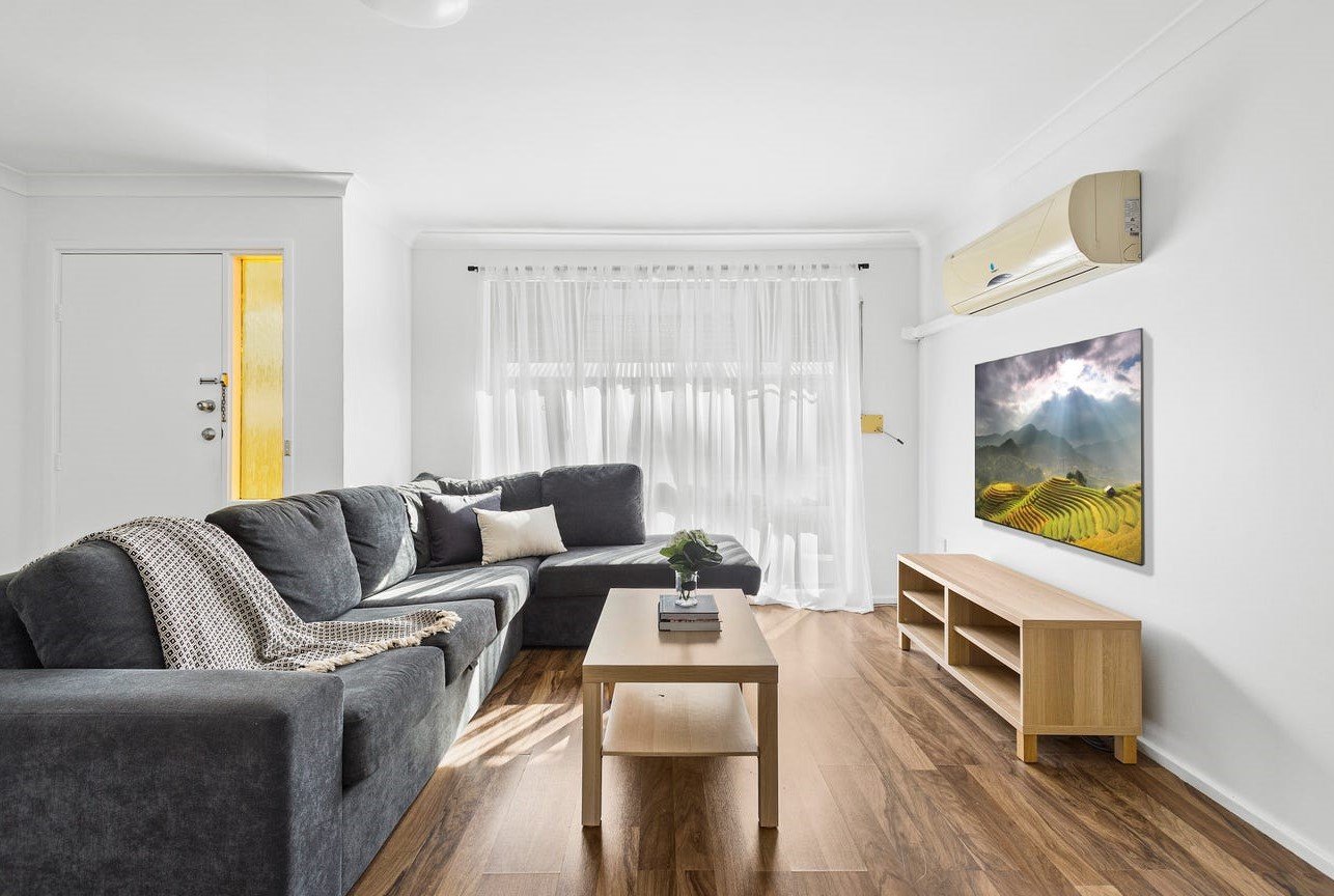 1/93 Old Lake Entrance Rd  OAK FLATS 3