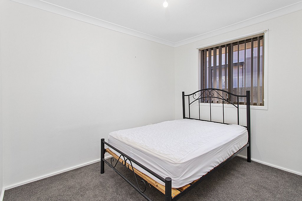 1/93 Old Lake Entrance Rd  OAK FLATS 7