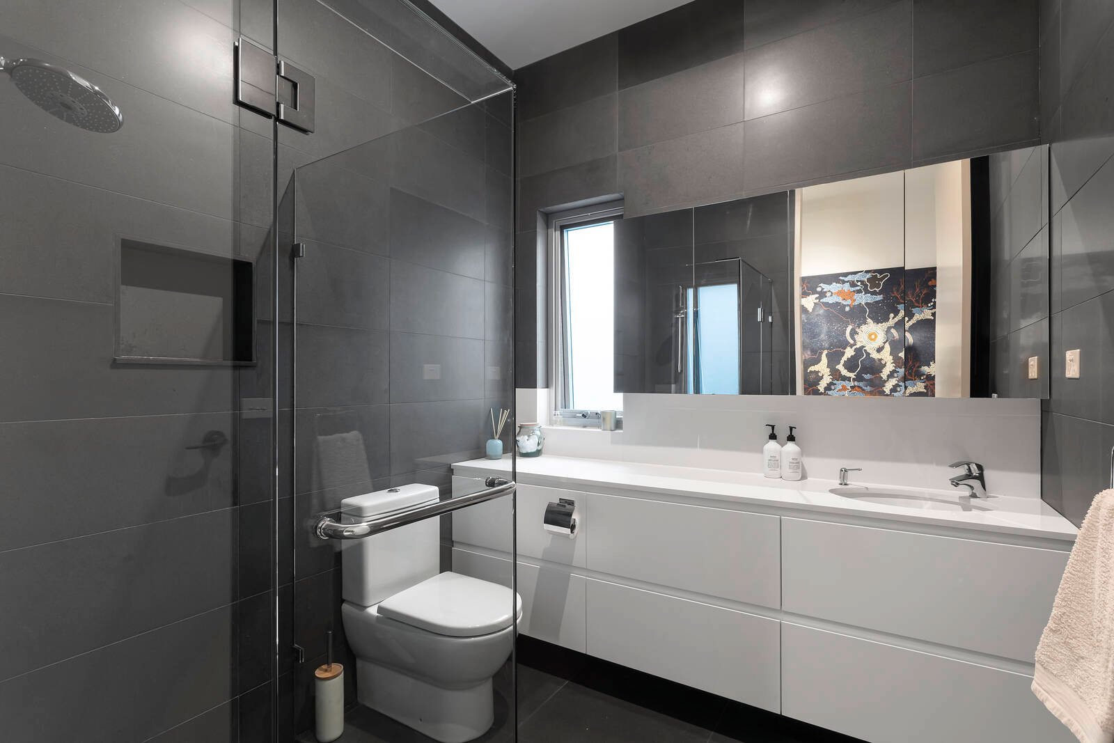 Real Estate and Property in 193 Ormond Road, Elwood, VIC