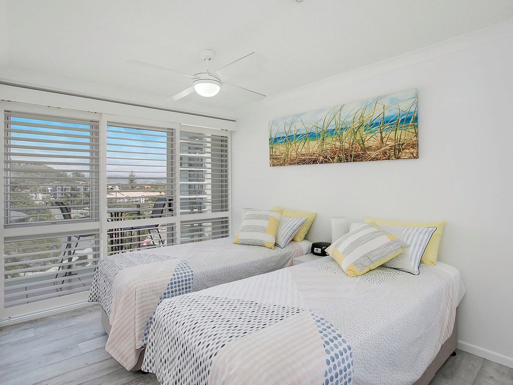 19/30 The Esplanade BURLEIGH HEADS 7