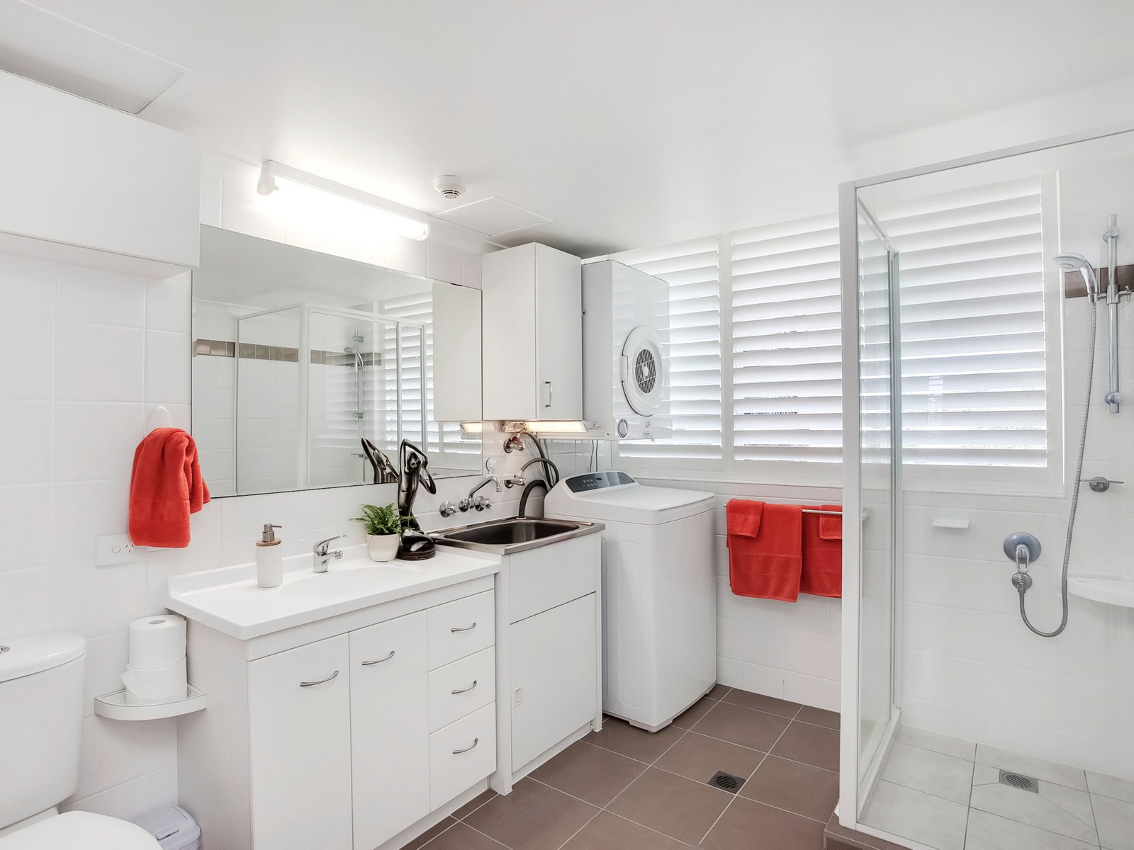 19/30 The Esplanade BURLEIGH HEADS 8