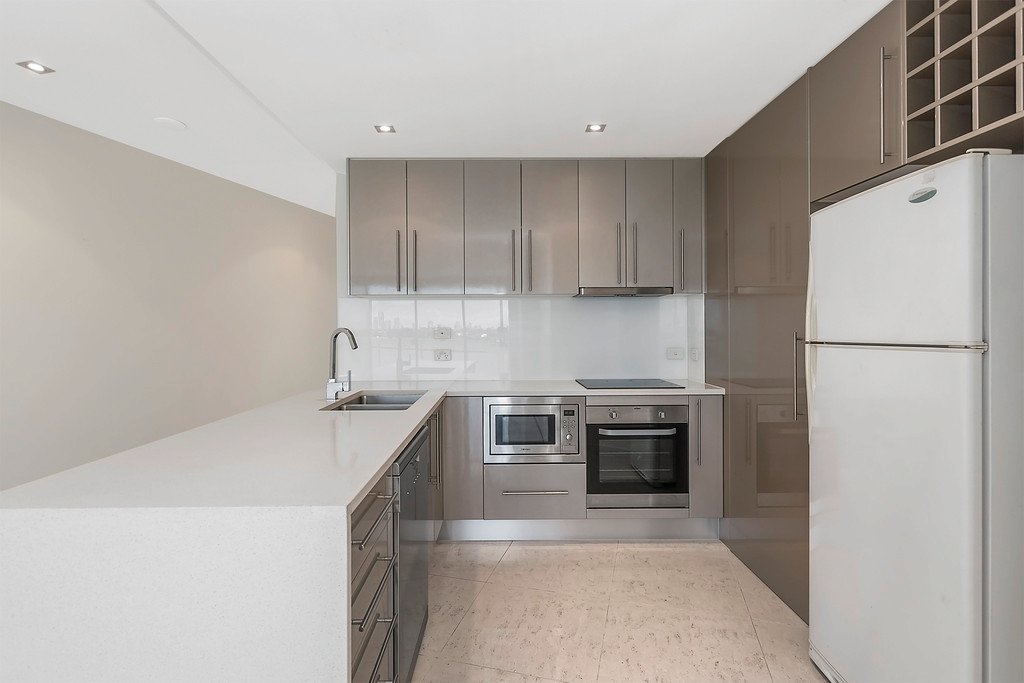 19/3046 Quay South Drive CARRARA 3