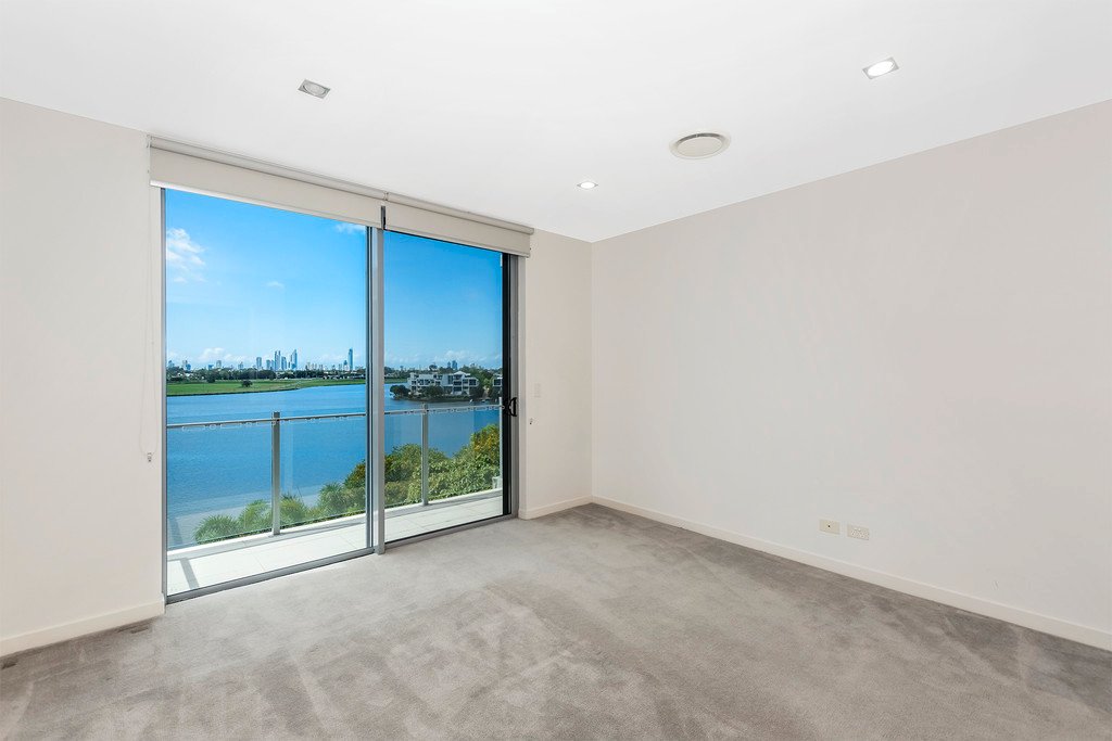 19/3046 Quay South Drive CARRARA 6