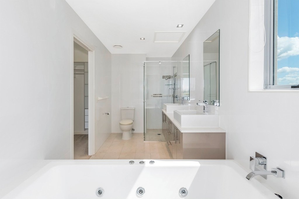 19/3046 Quay South Drive CARRARA 11