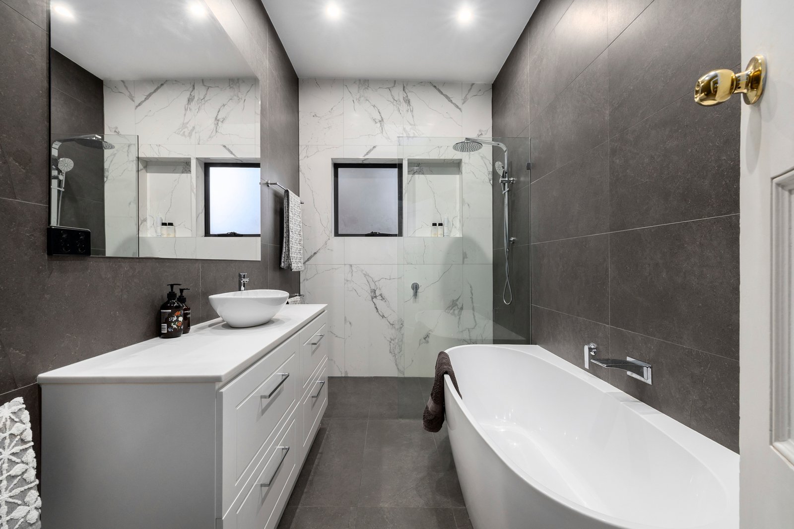 1932-1934 Malvern Road, Malvern East, 3145