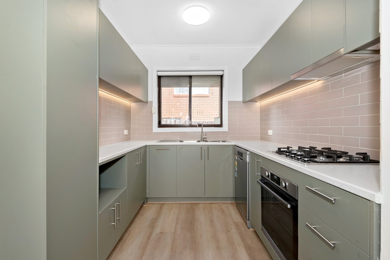 Real Estate and Property in 1/934 Station Street, Box Hill North, VIC