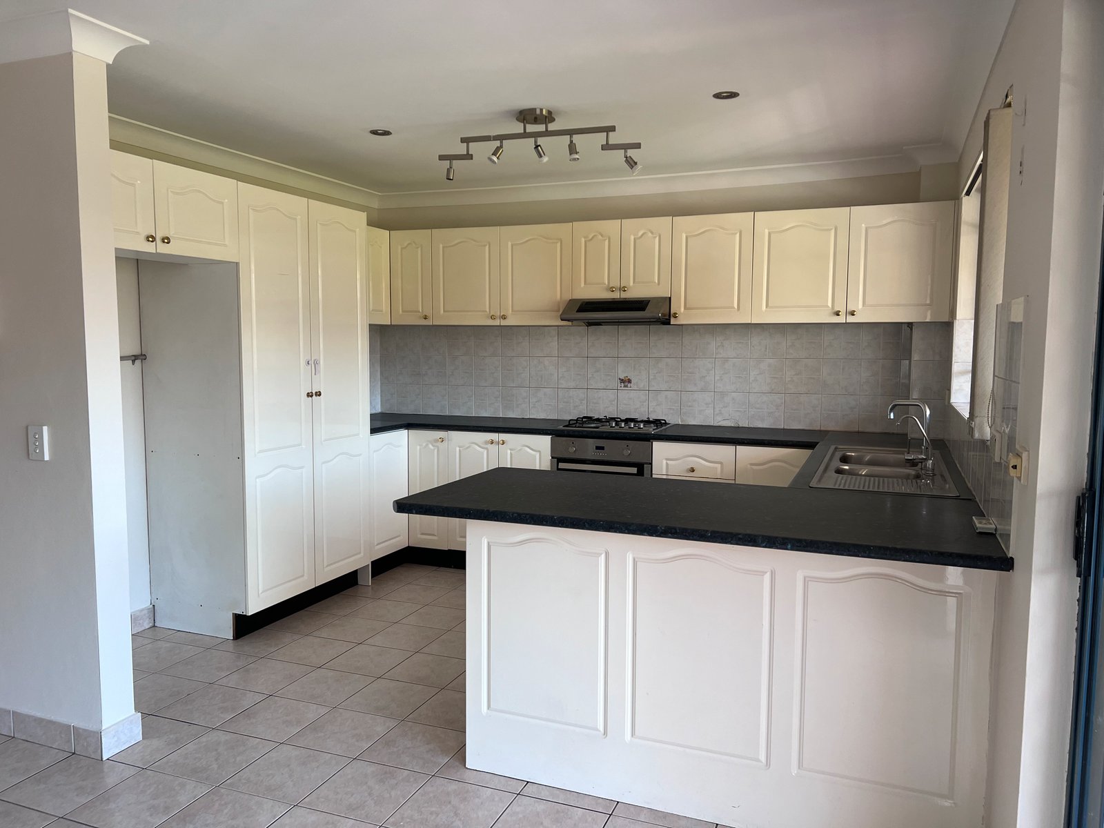 19/34 Weigand Avenue BANKSTOWN 2