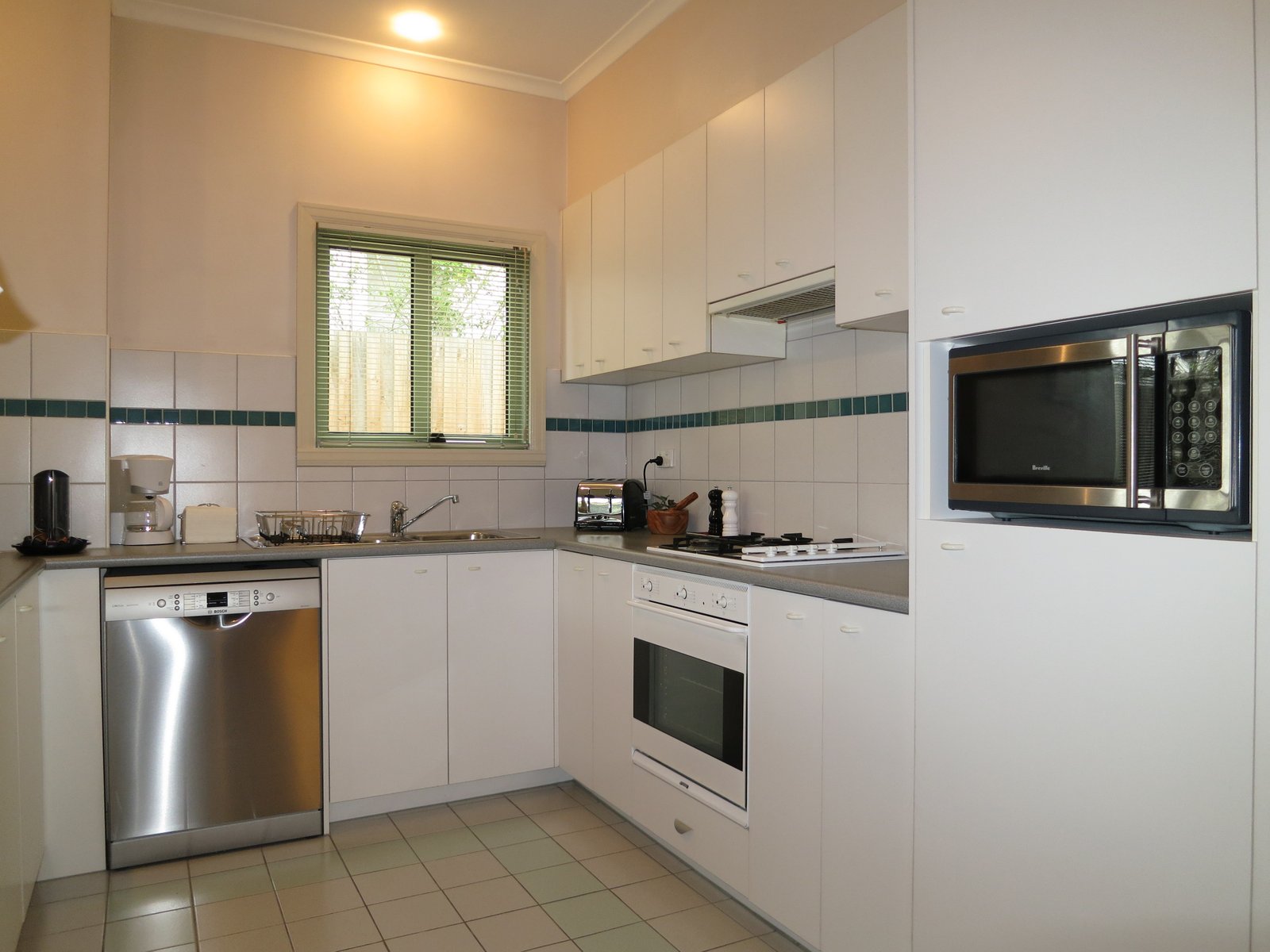 Gallery: 1/94-98 Wattletree Road