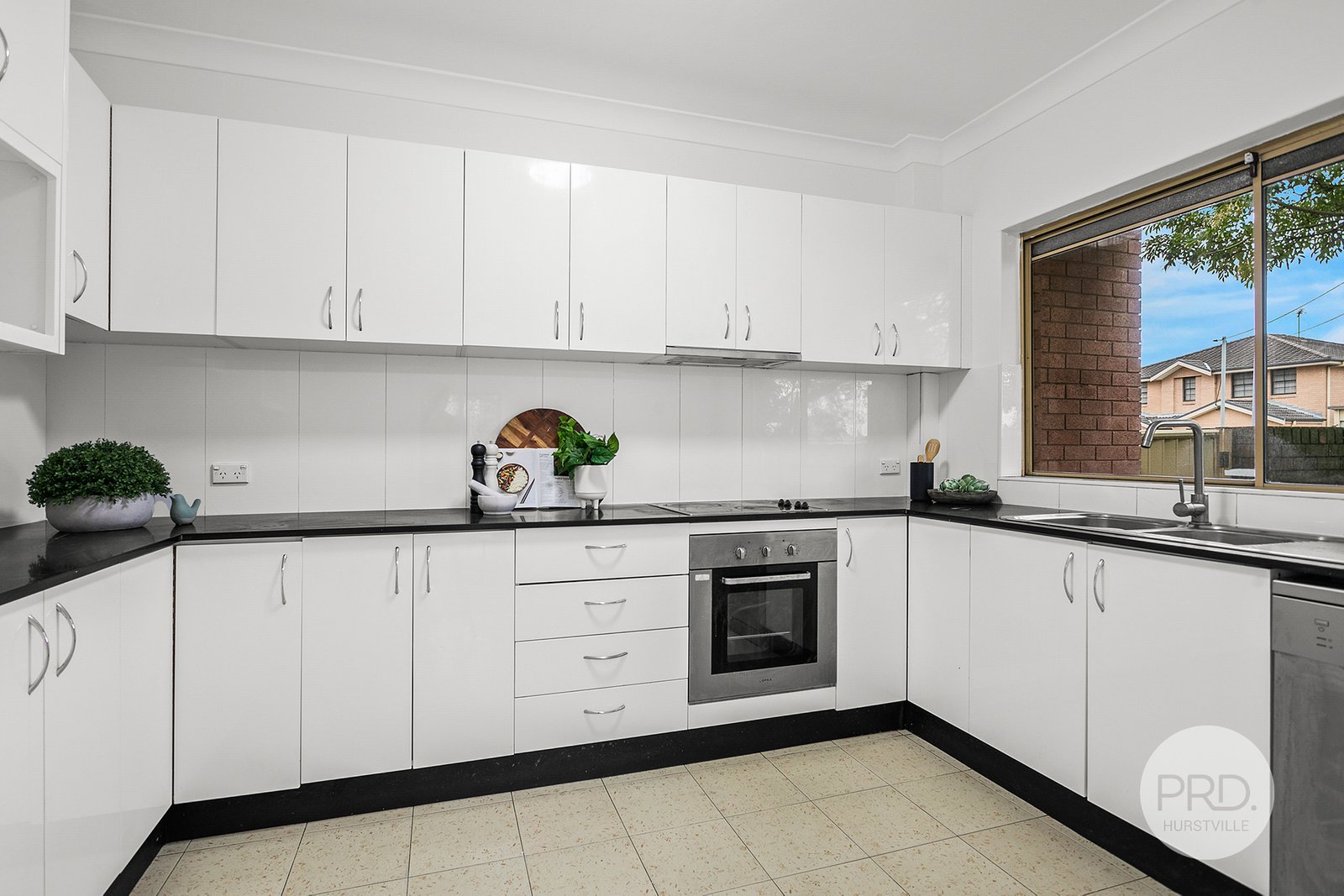 1/94 Durham Street HURSTVILLE 4