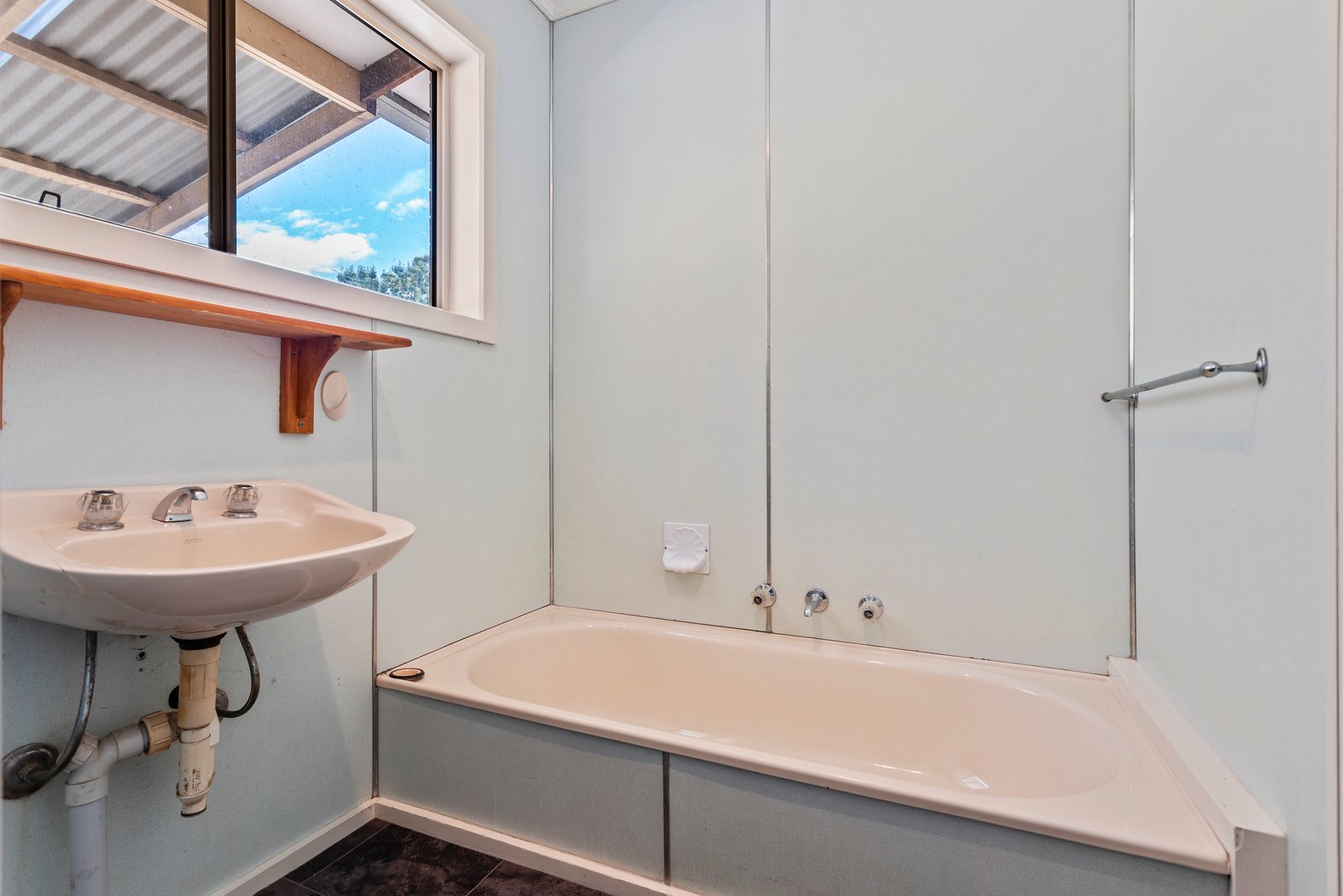 194 Marong Road WEST BENDIGO 12