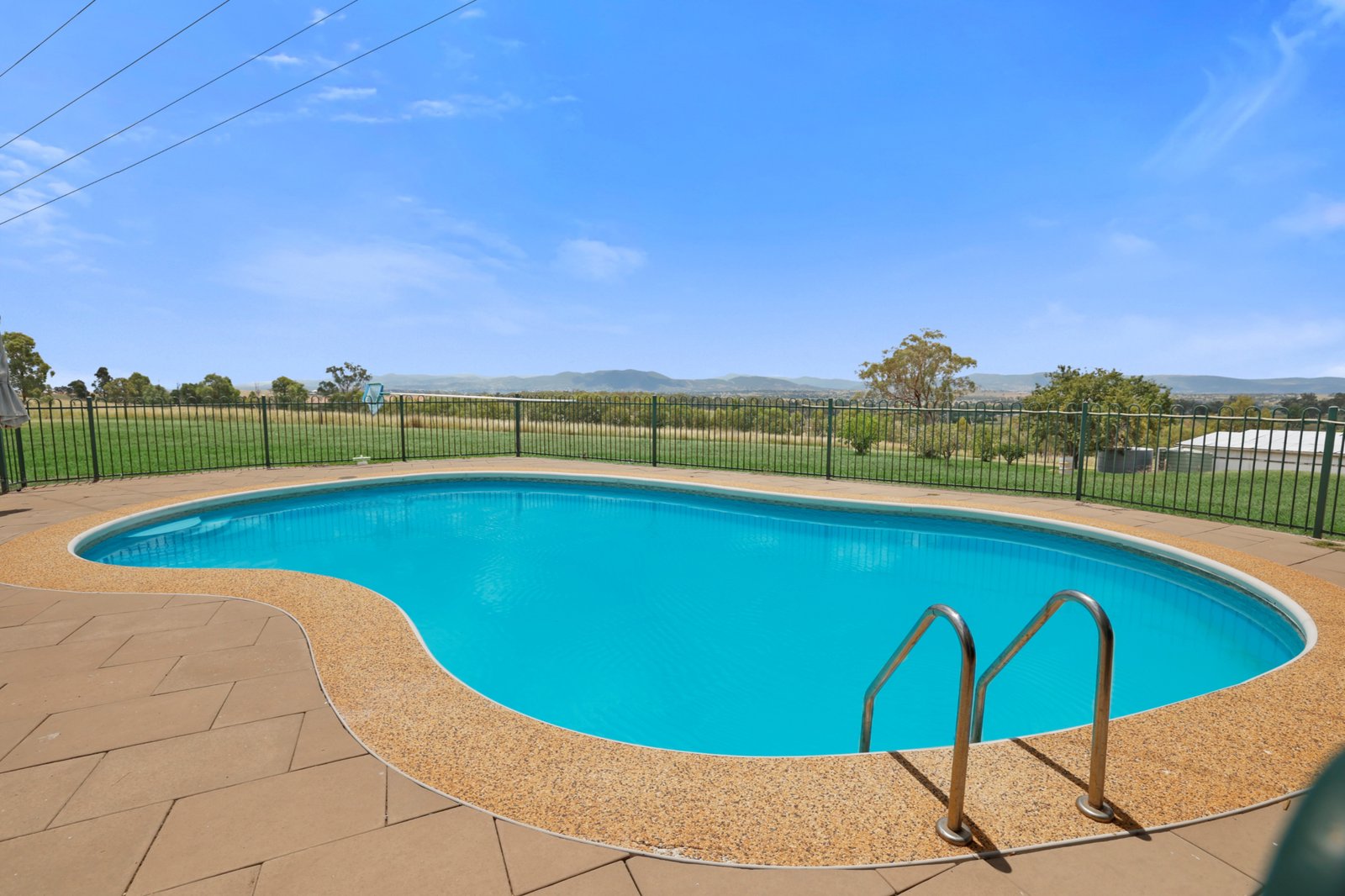 194 Meadows Lane TAMWORTH 24