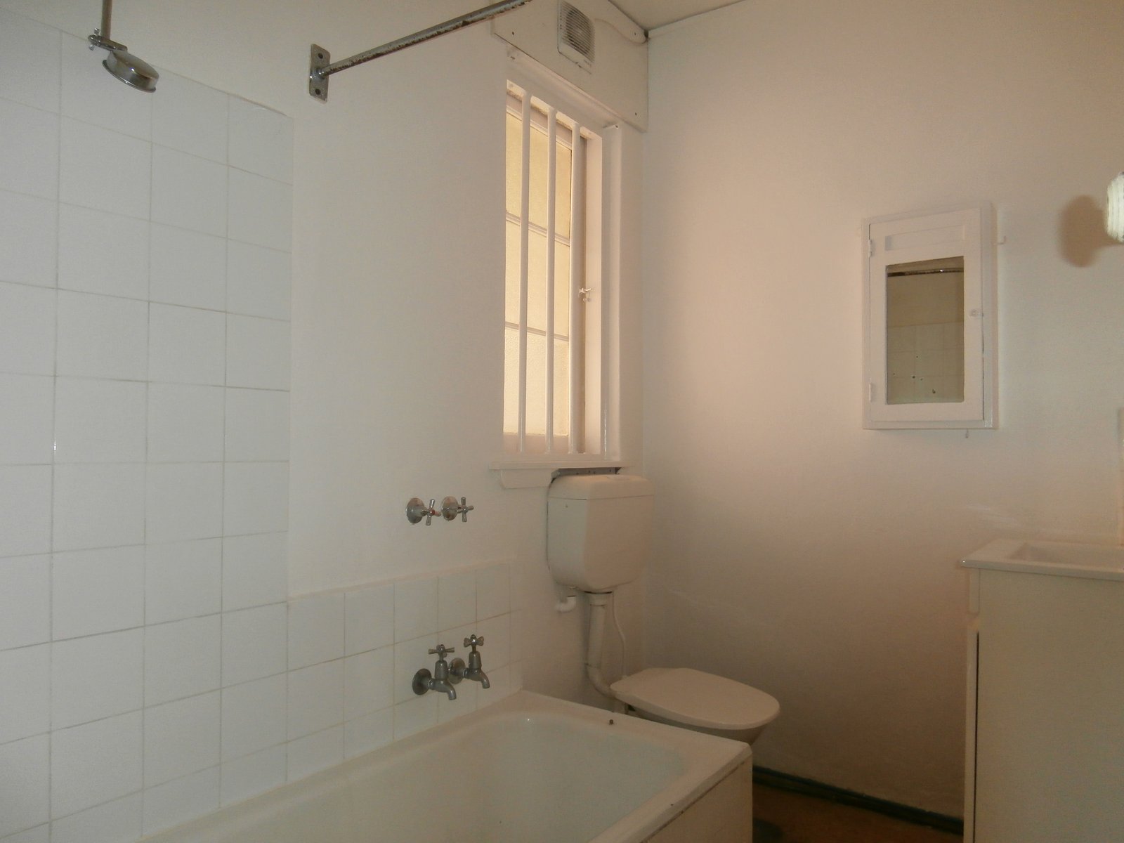 Gallery: 1/94 Millswyn Street