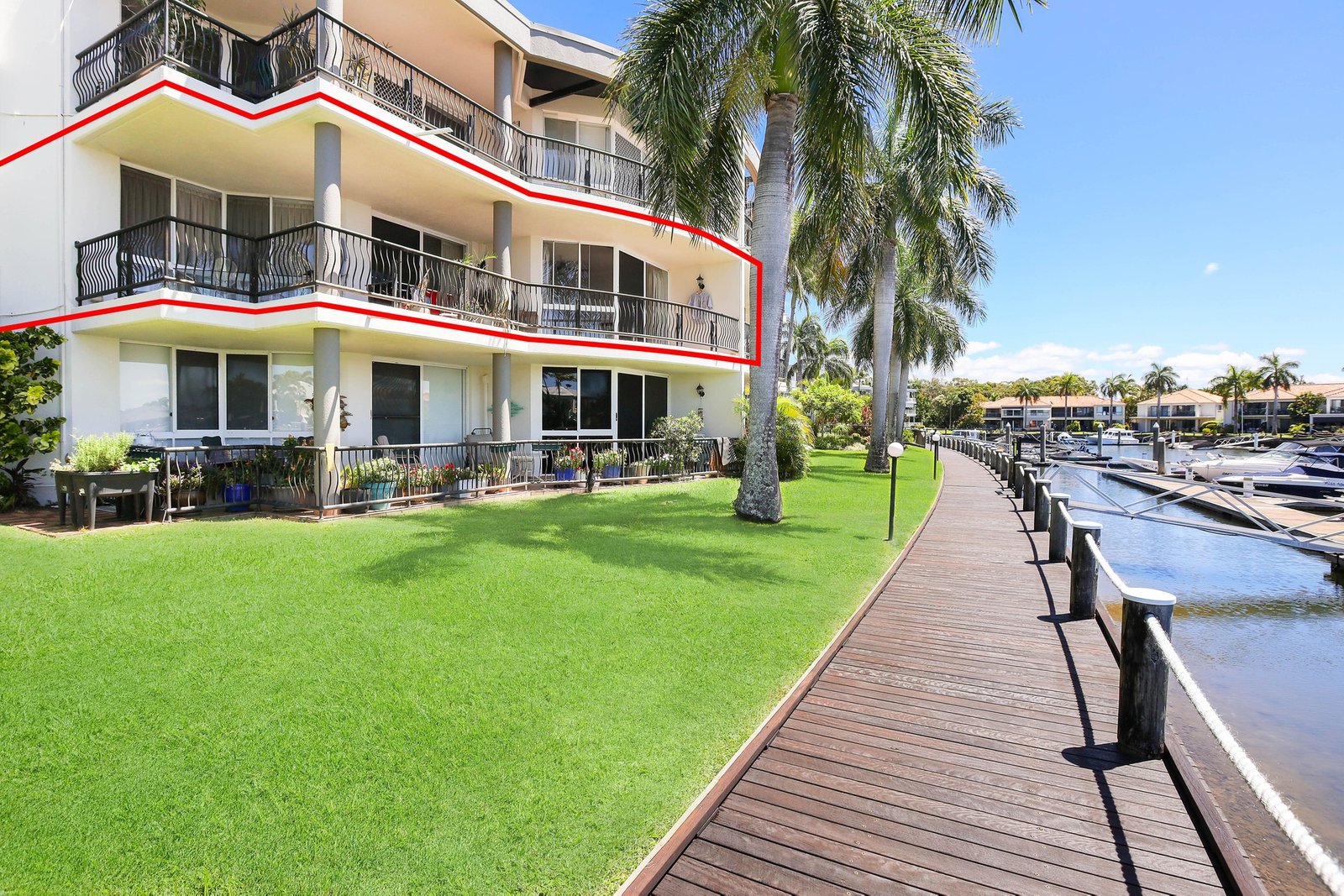 19/41A Broadwater Street RUNAWAY BAY 2