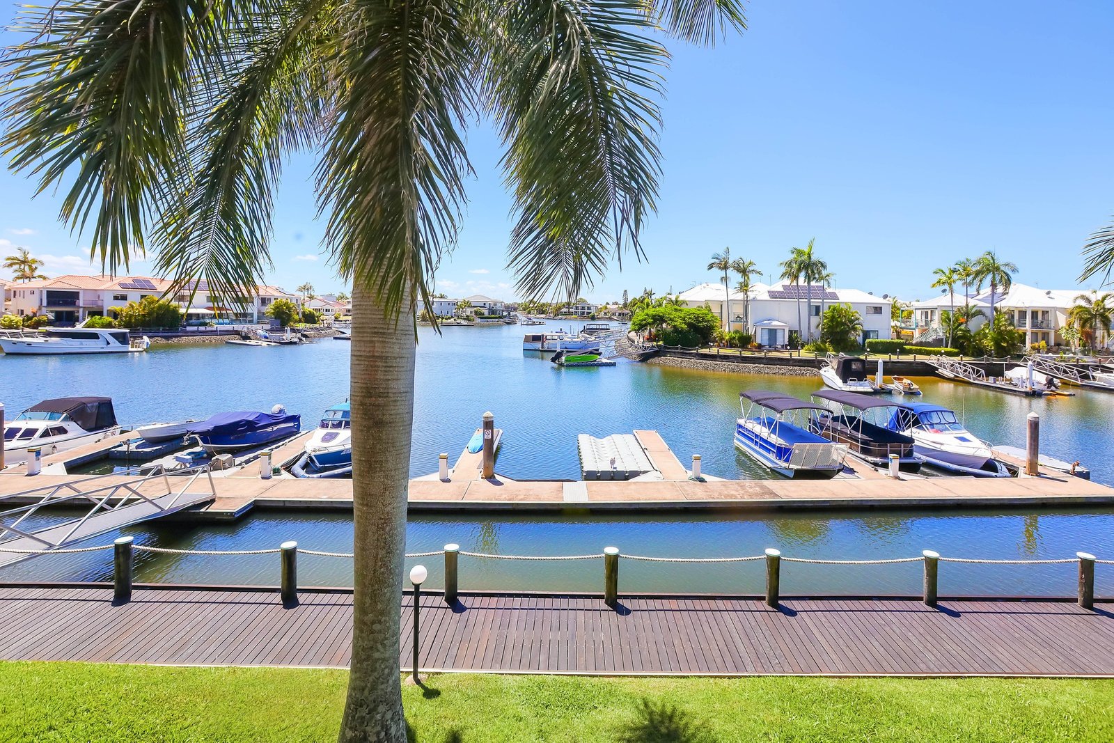 19/41A Broadwater Street RUNAWAY BAY 3