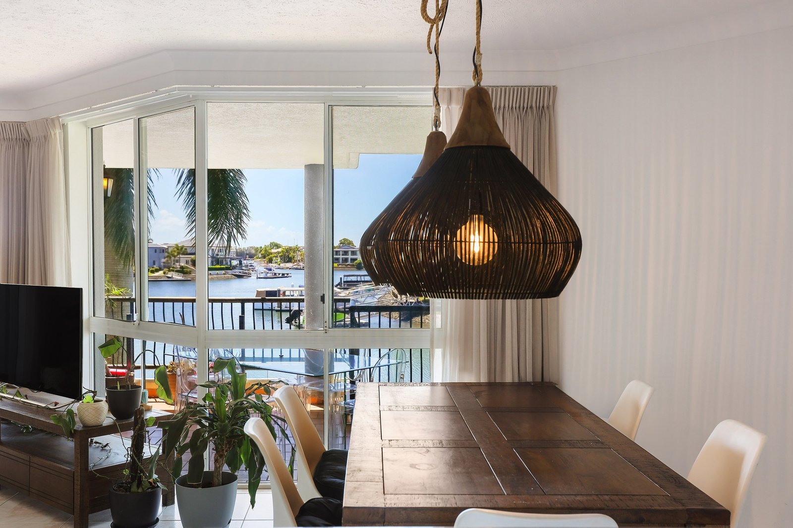 19/41A Broadwater Street RUNAWAY BAY 7