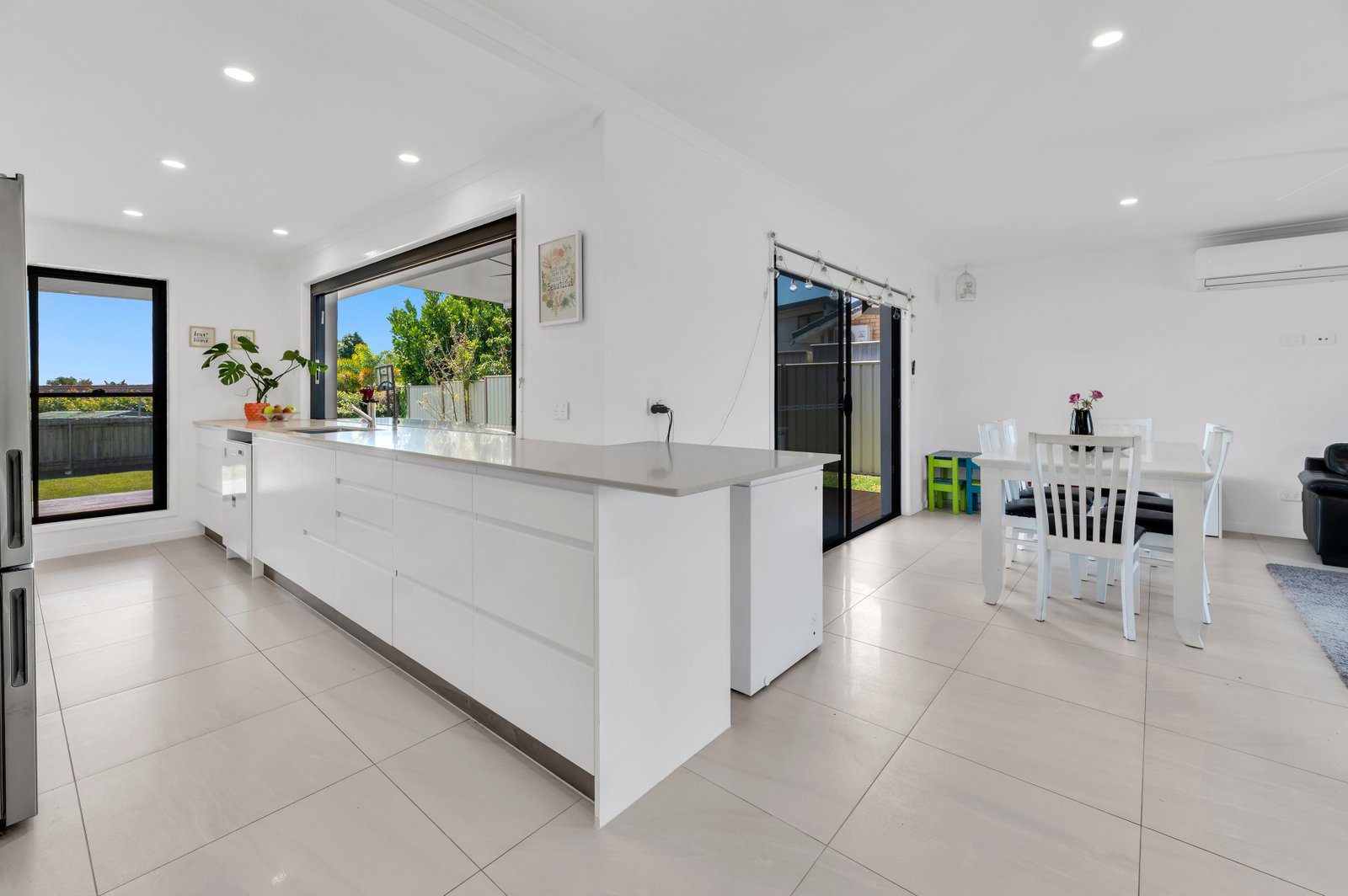 195 Cotlew Street ASHMORE 12