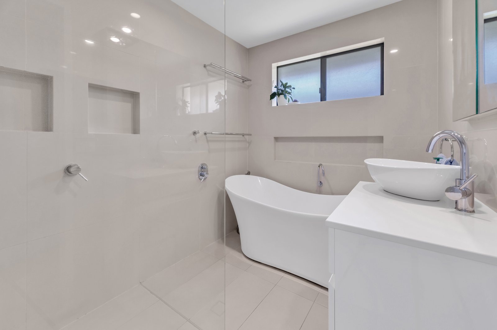 195 Cotlew Street ASHMORE 17