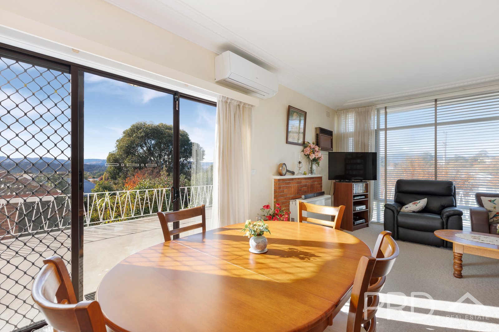 195 Wynyard Street TUMUT 4