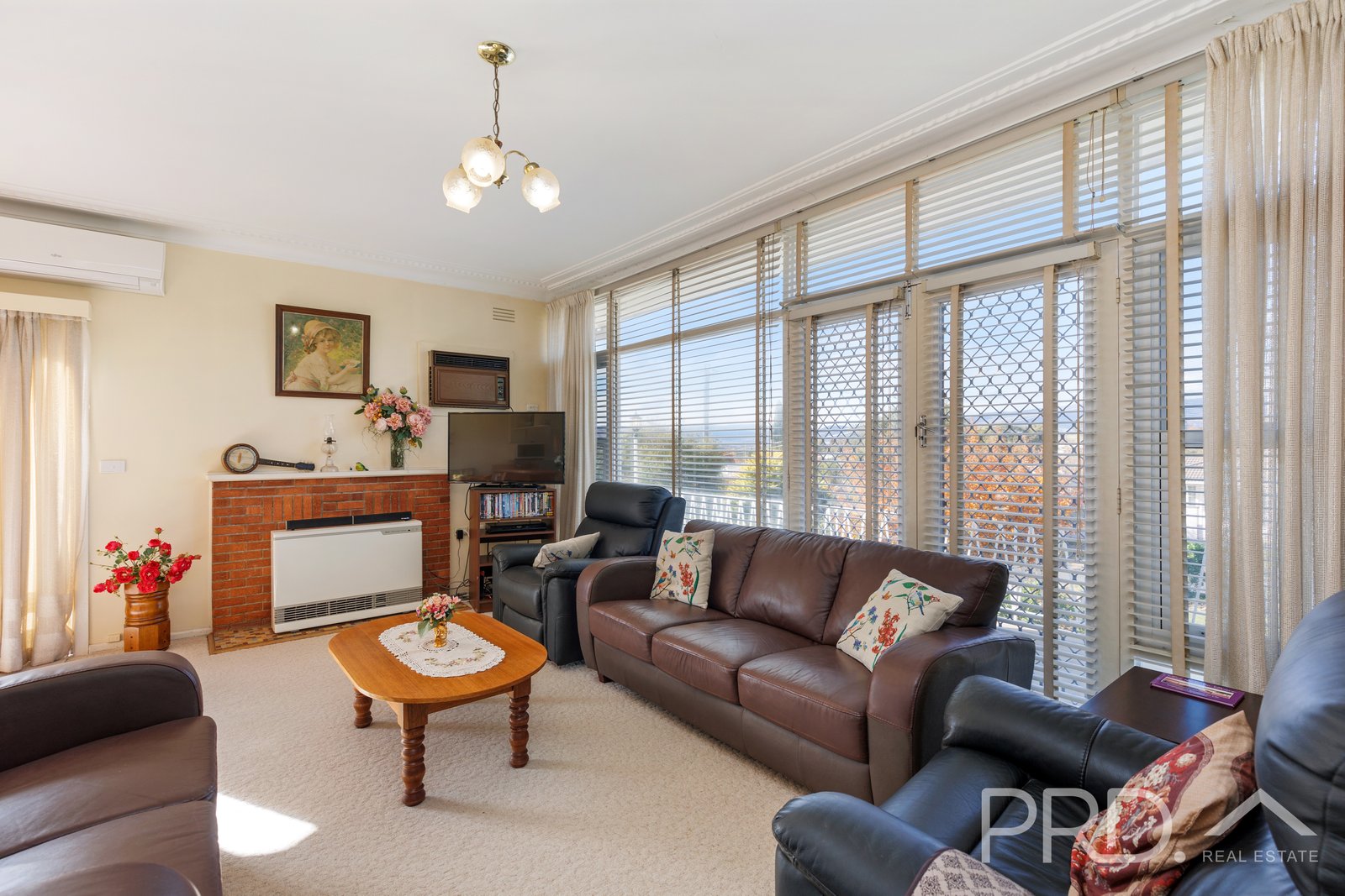 195 Wynyard Street TUMUT 7