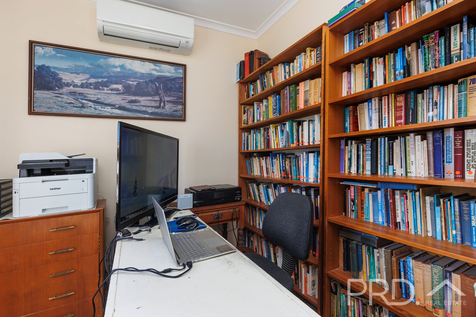 195 Wynyard Street TUMUT 17