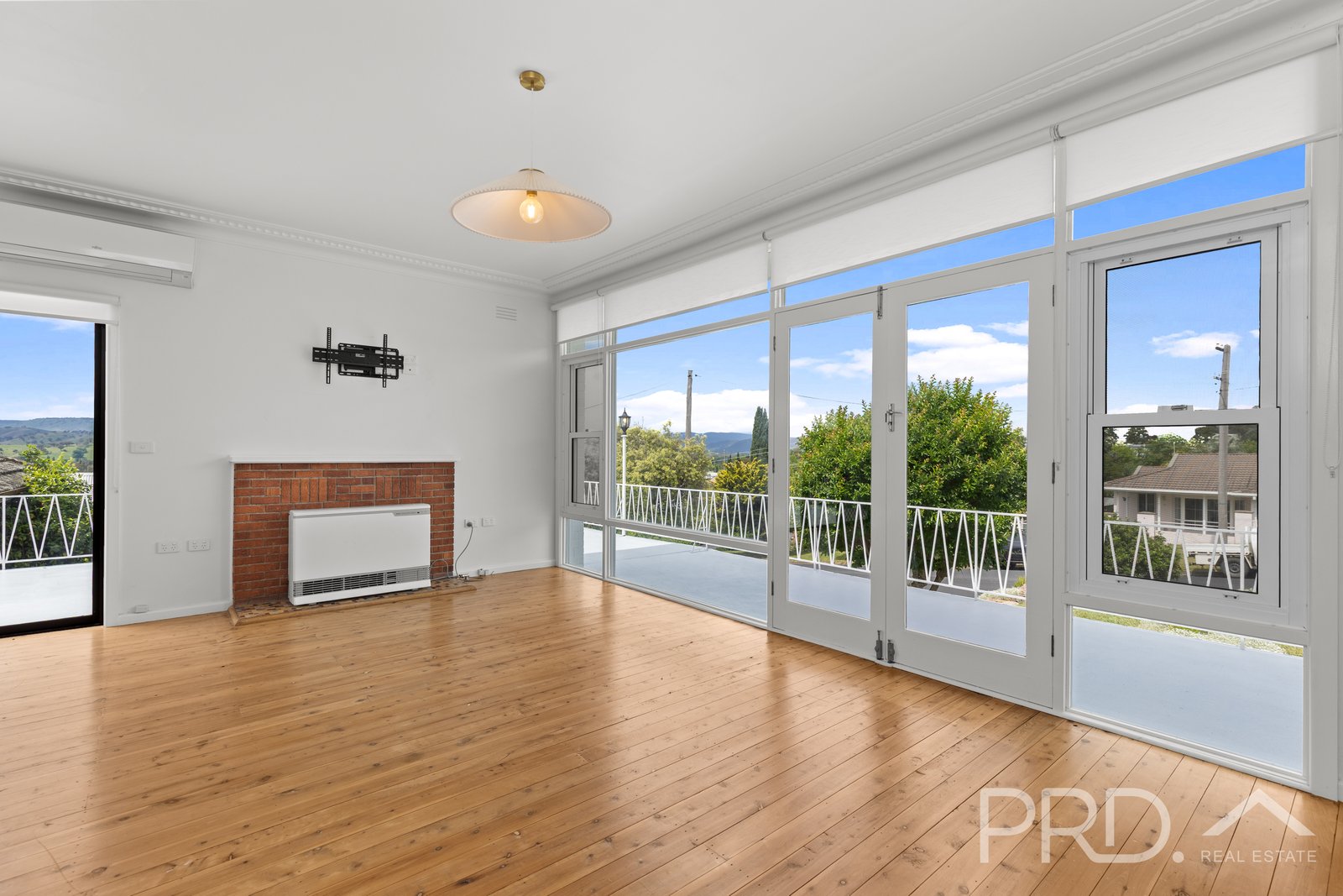195 Wynyard Street TUMUT 6