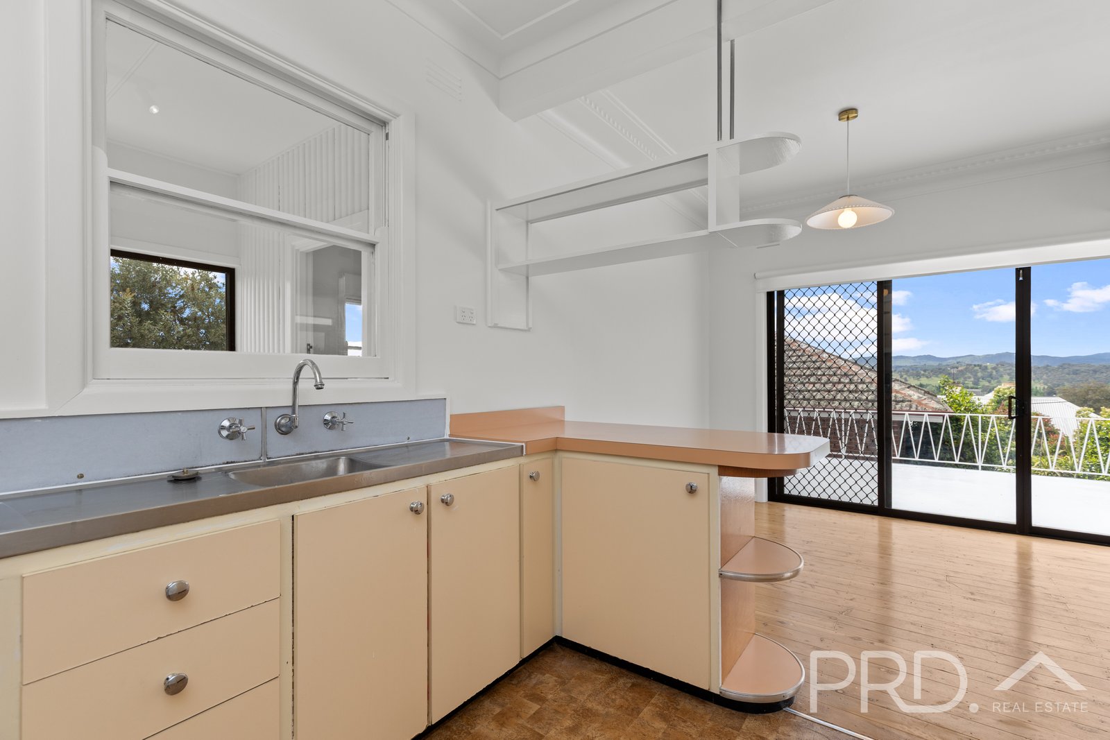 195 Wynyard Street TUMUT 10