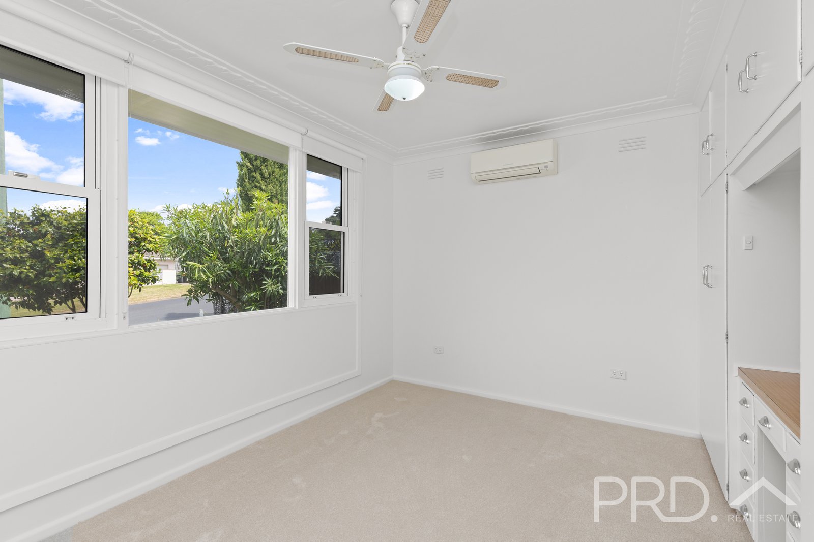 195 Wynyard Street TUMUT 11