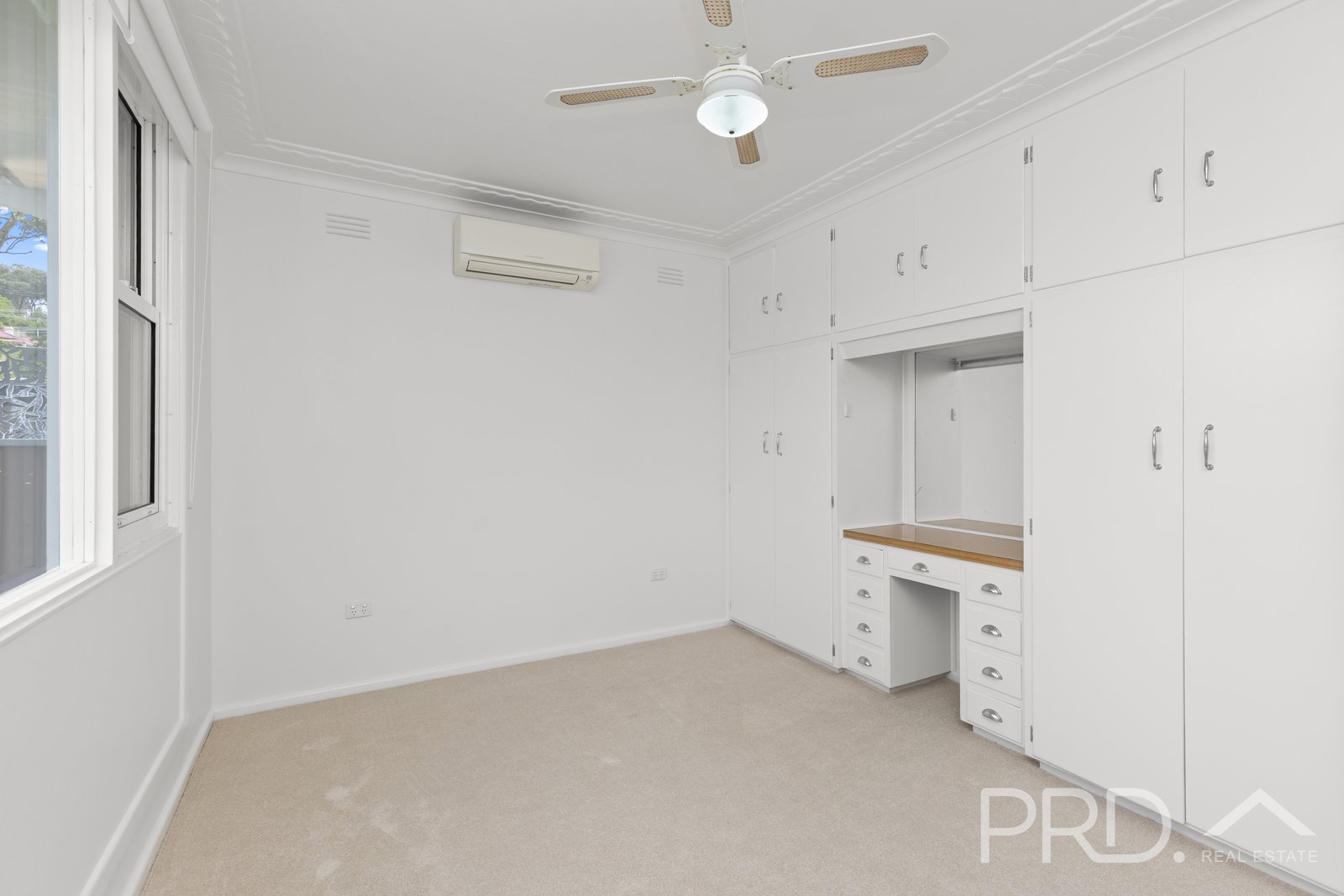 195 Wynyard Street TUMUT 12